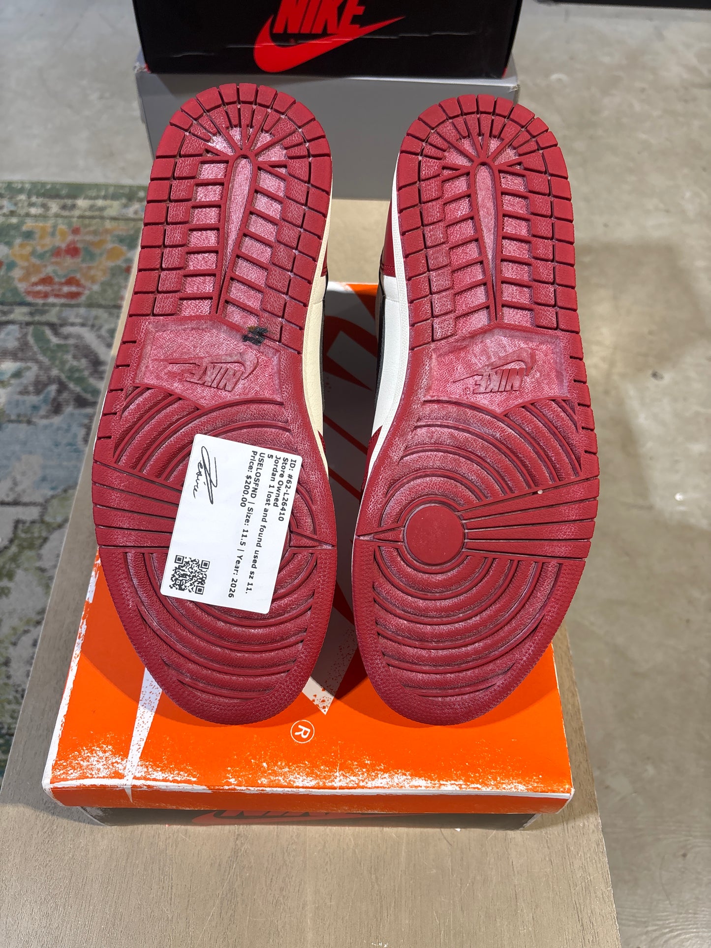 Jordan 1 lost and found used sz 11.5