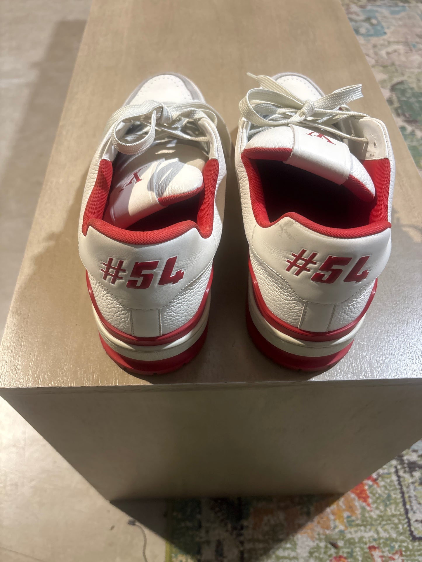 Lv White/Red 54 Trainers Used Sz 10 NB
