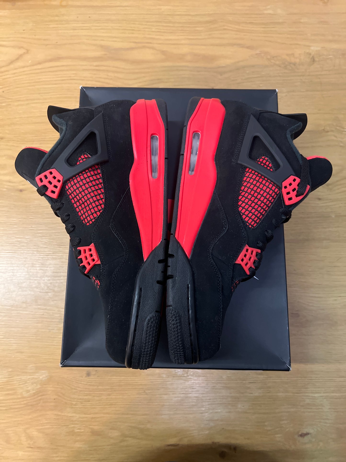 Air Jordan 4 red thunder used sz 12