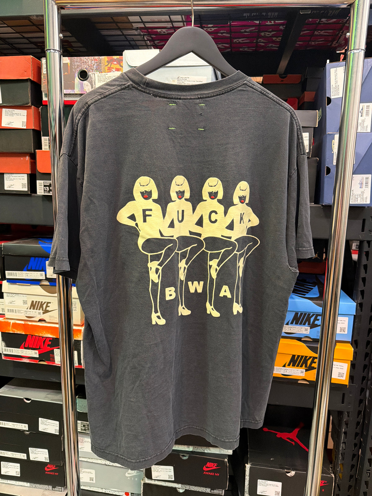 Better With Age Kiss Me Tee Sz XL