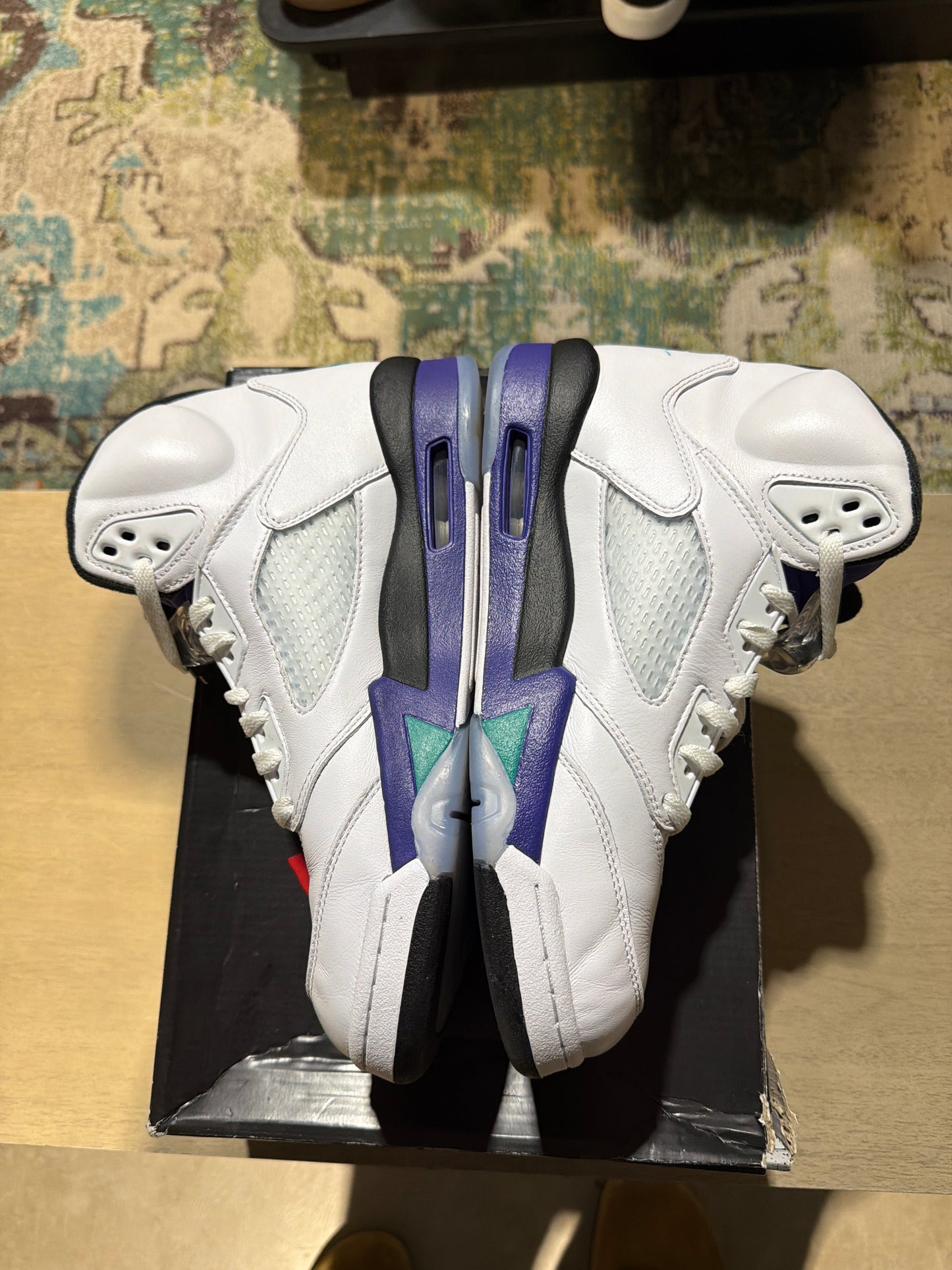 Jordan 5 grape used sz 9