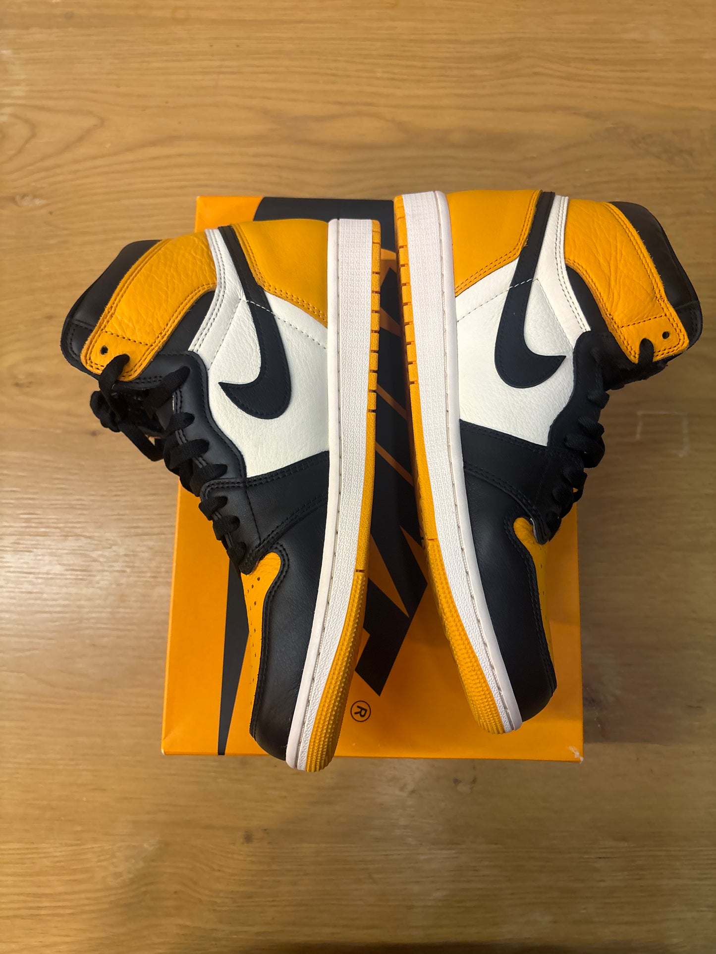 JORDAN 1 HIGH OG YELLOW TOE Used Sz 10.5