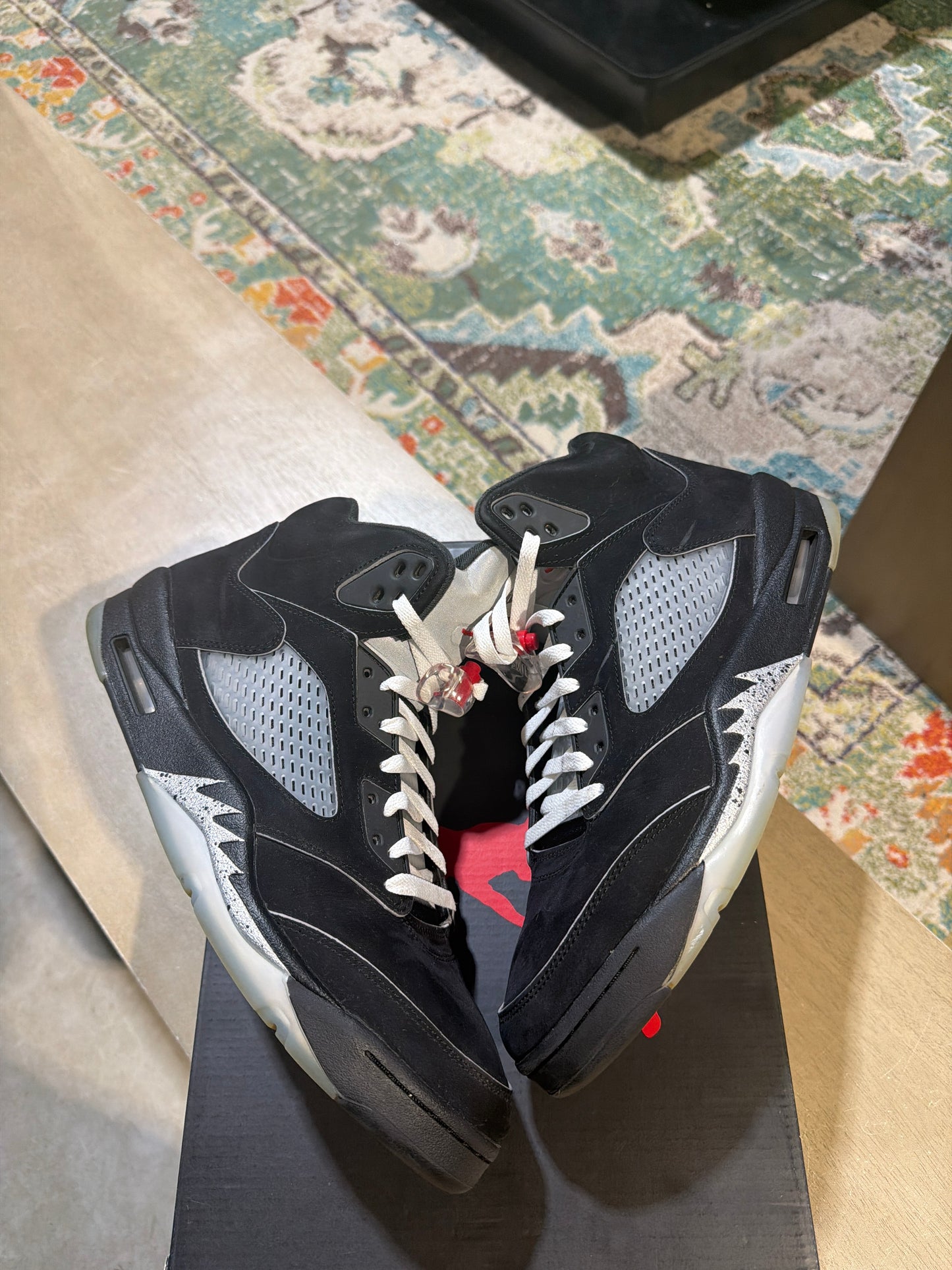 Jordan 5 Black Metallic Used Sz 12 (1)