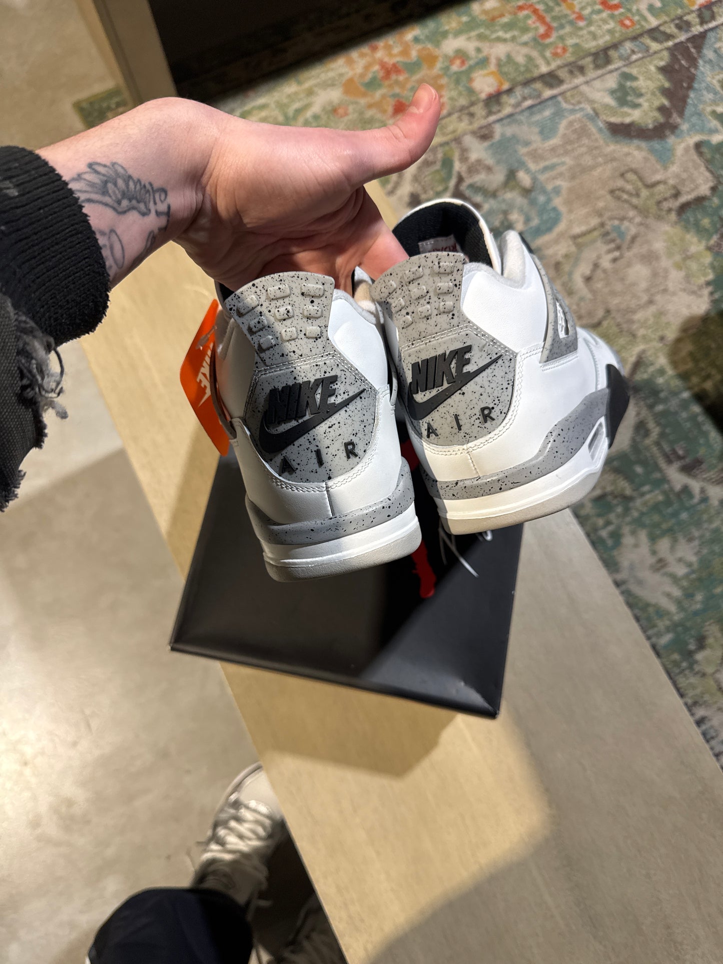 Jordan 4 White Cement Used Sz 10 (2)