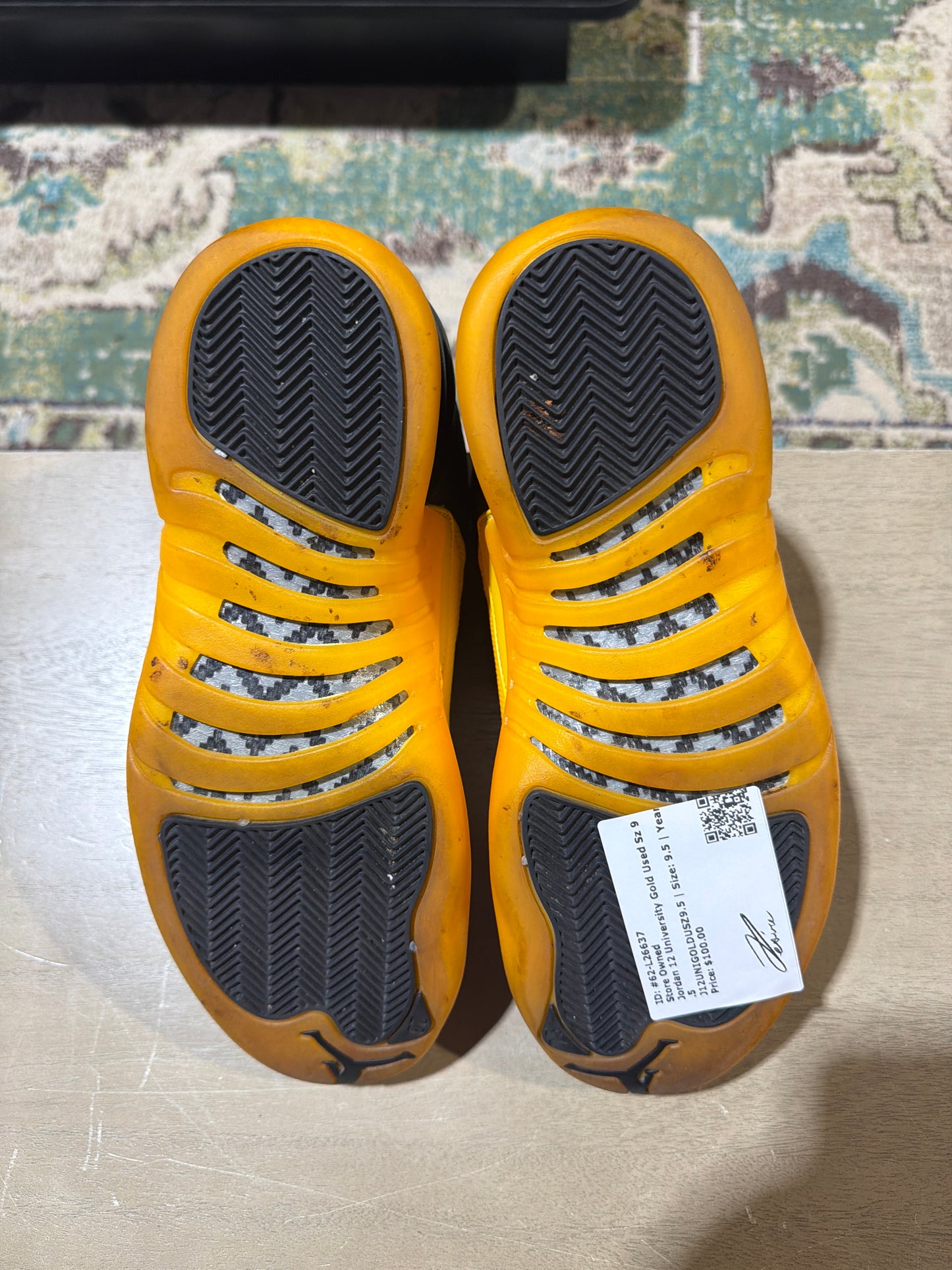 Jordan 12 University Gold Used Sz 9.5