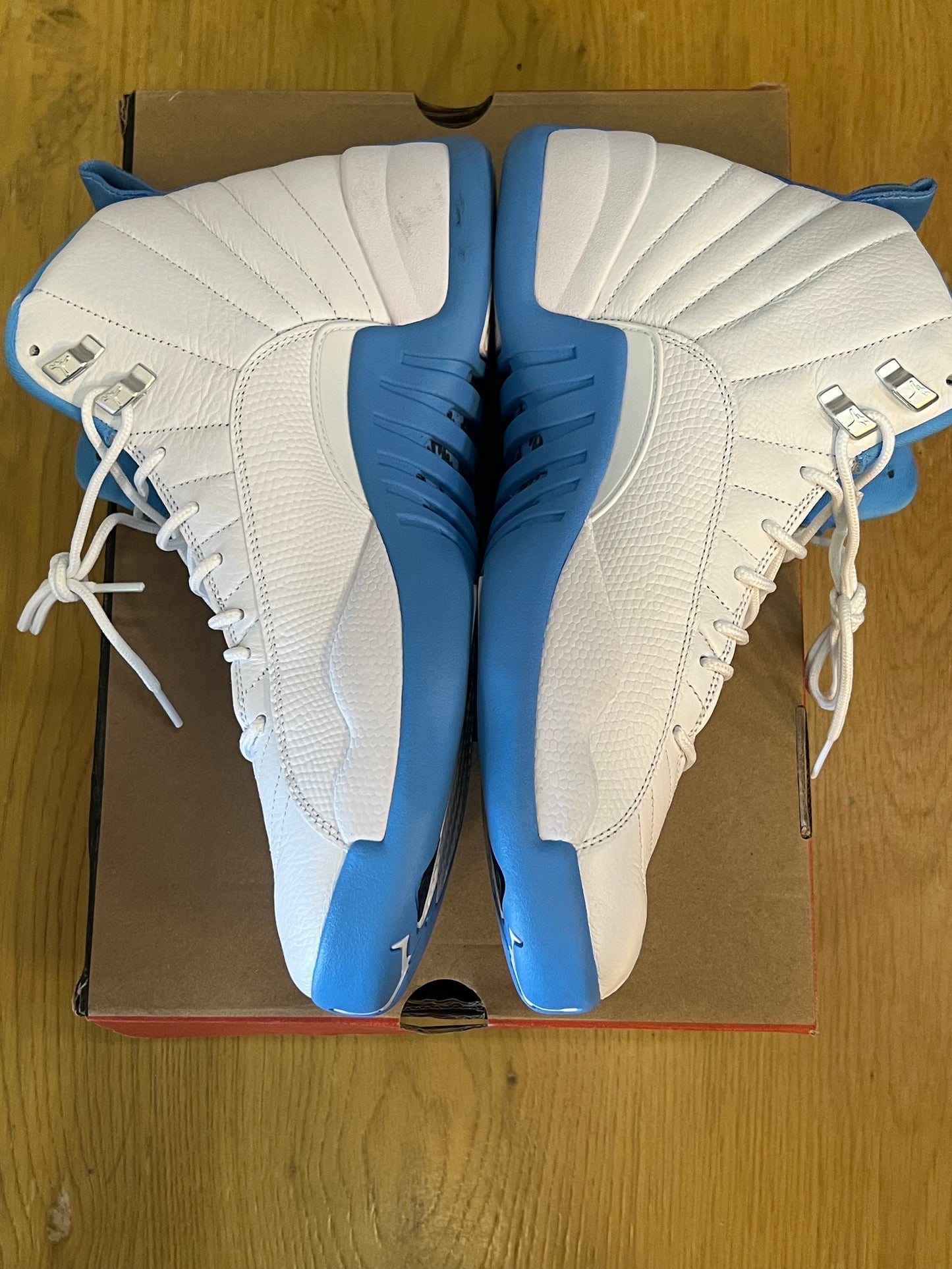 AIR JORDAN 12 RETRO MELO Used Sz 12