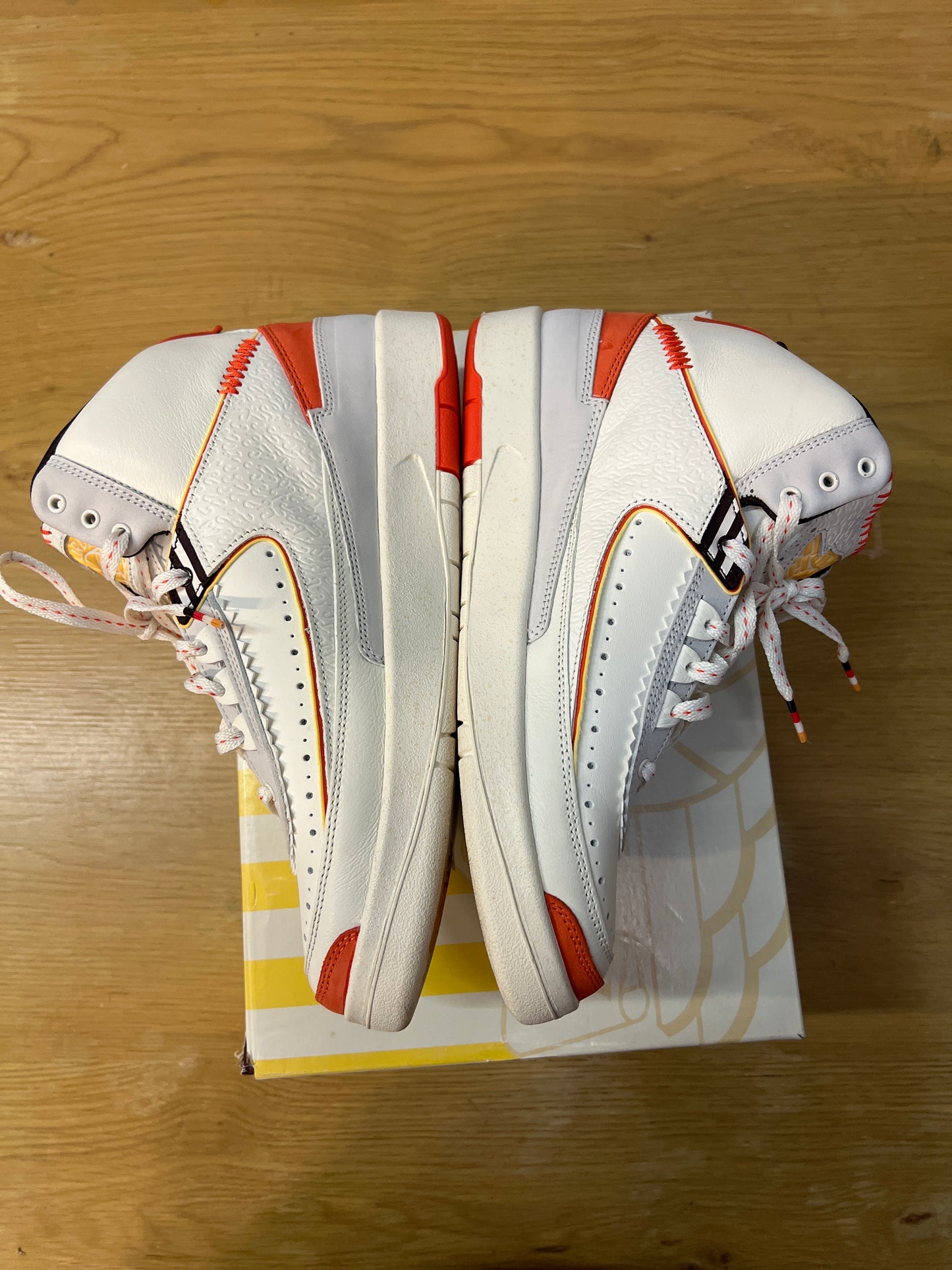 Jordan 2 MCR Intl Youth Sz 9 used