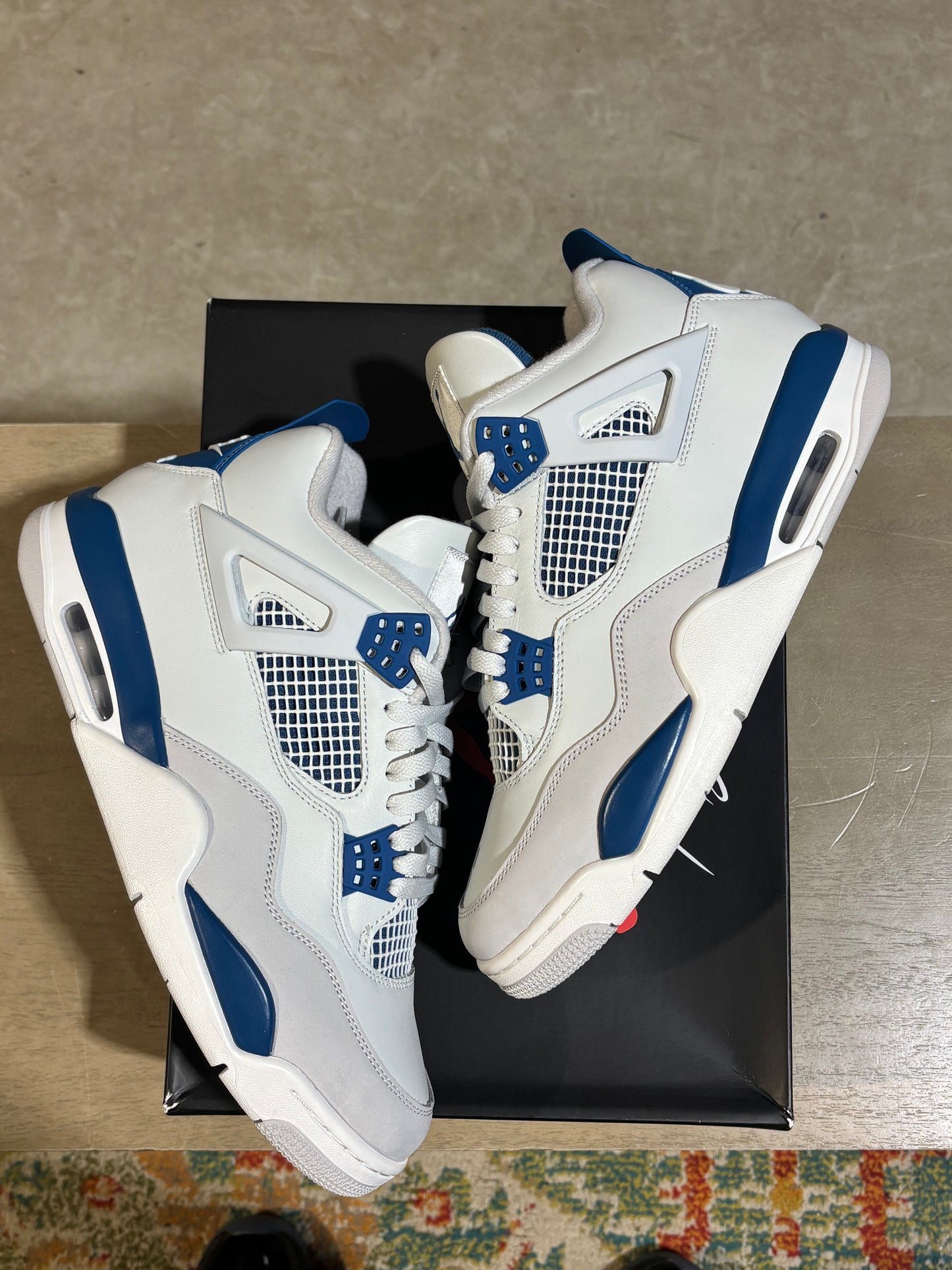 Jordan 4 Military blue used sz 10.5