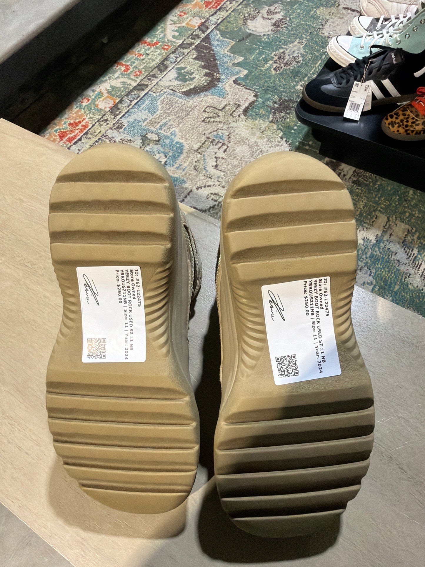 YEEZY BOOT ROCK USED SZ 11 NB