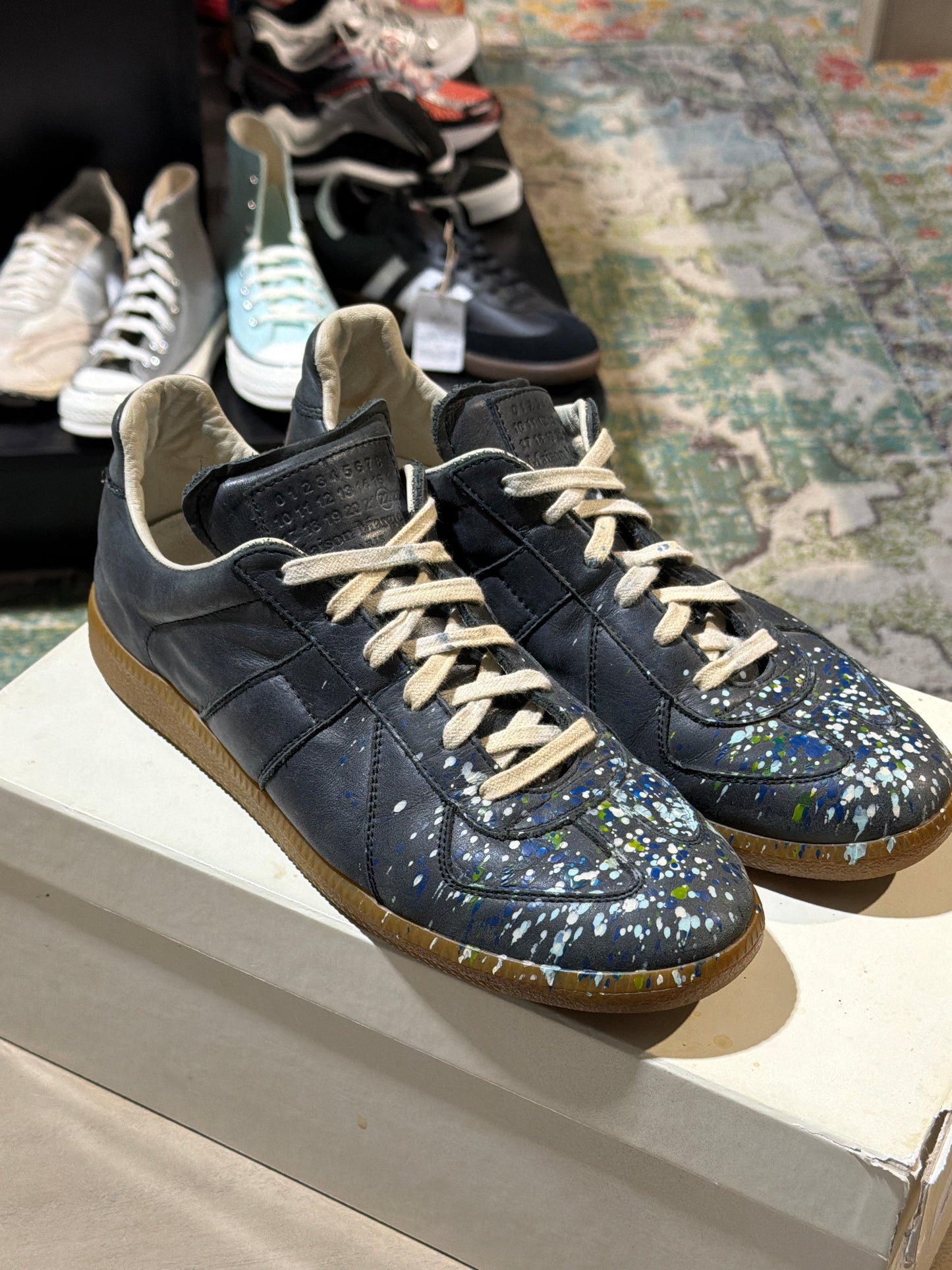 Maison Margiela navy paint splatter gats used Sz 8