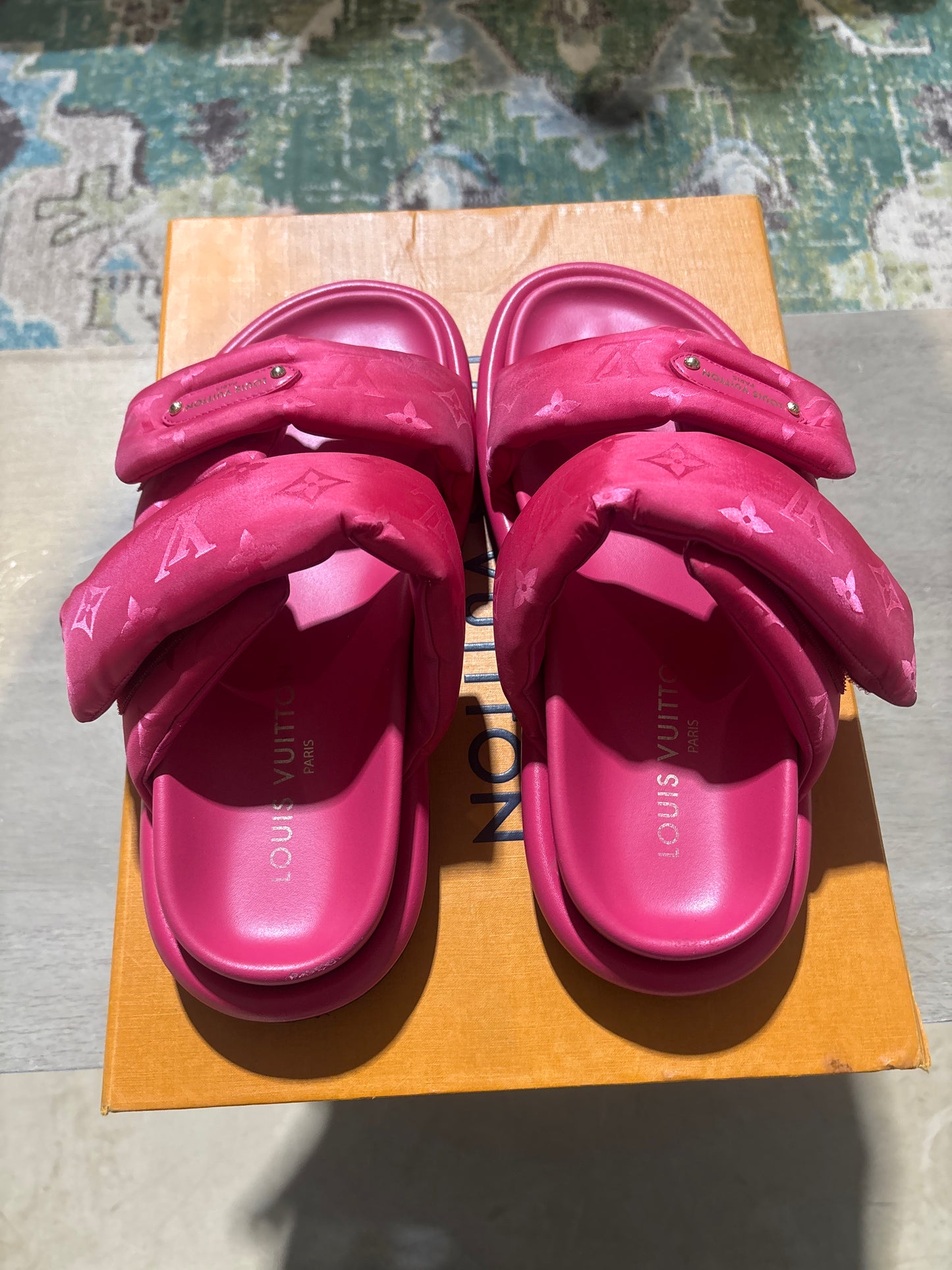 Louis Vuitton Pool Pillow Comfort Mule Pink Used Sz 5