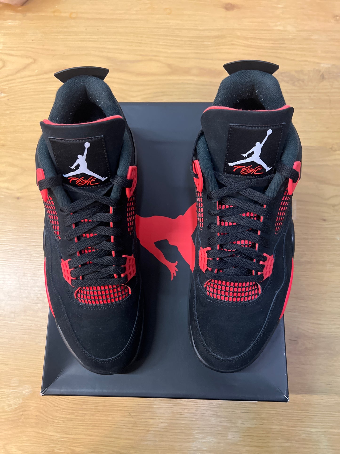 Air Jordan 4 red thunder used sz 12