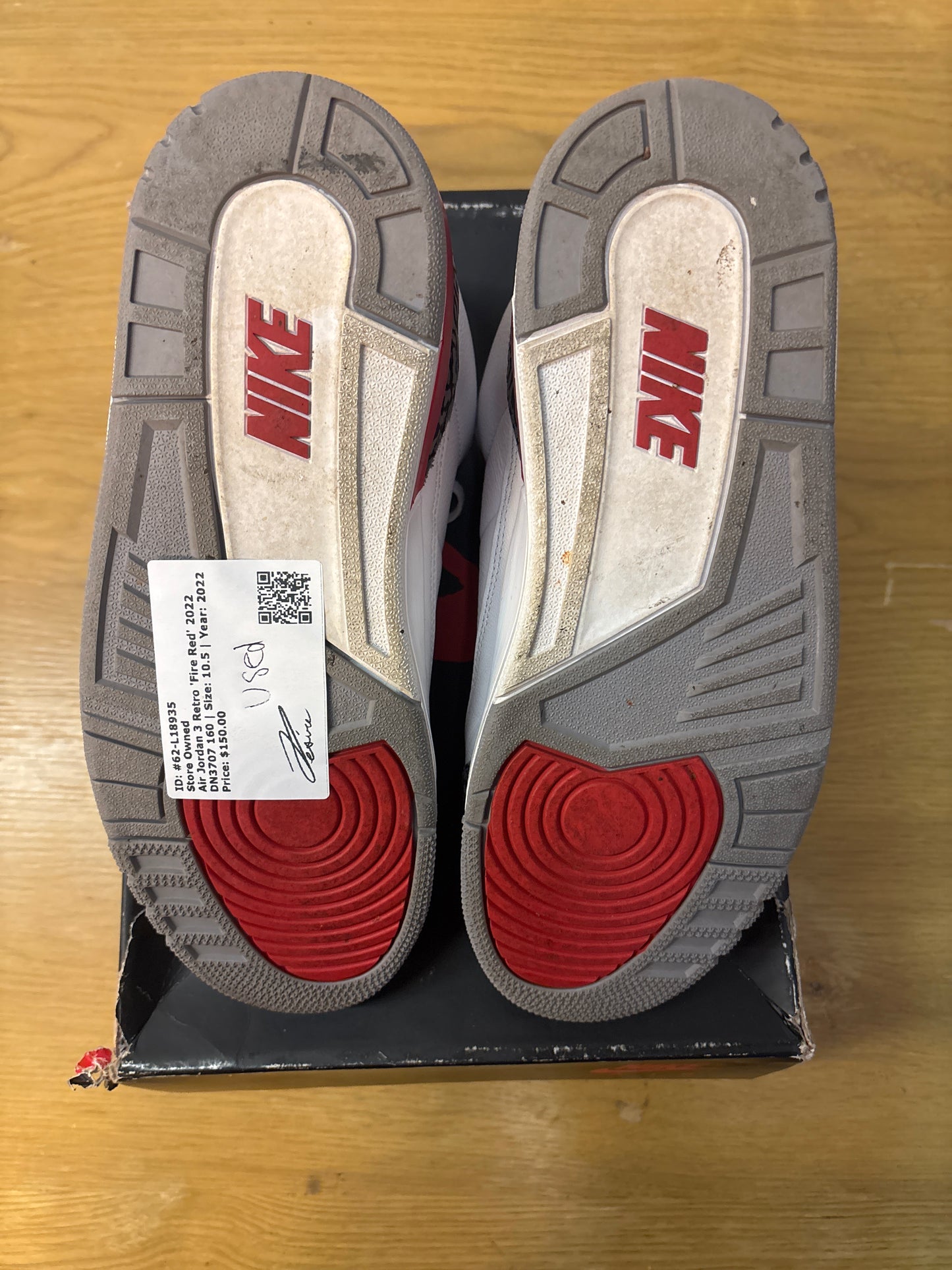 Jordan 3 fire red used Sz 10.5