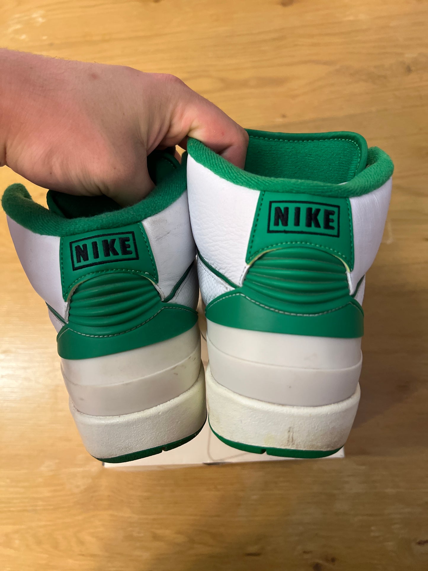 Jordan 2 lucky green used Sz 8.5