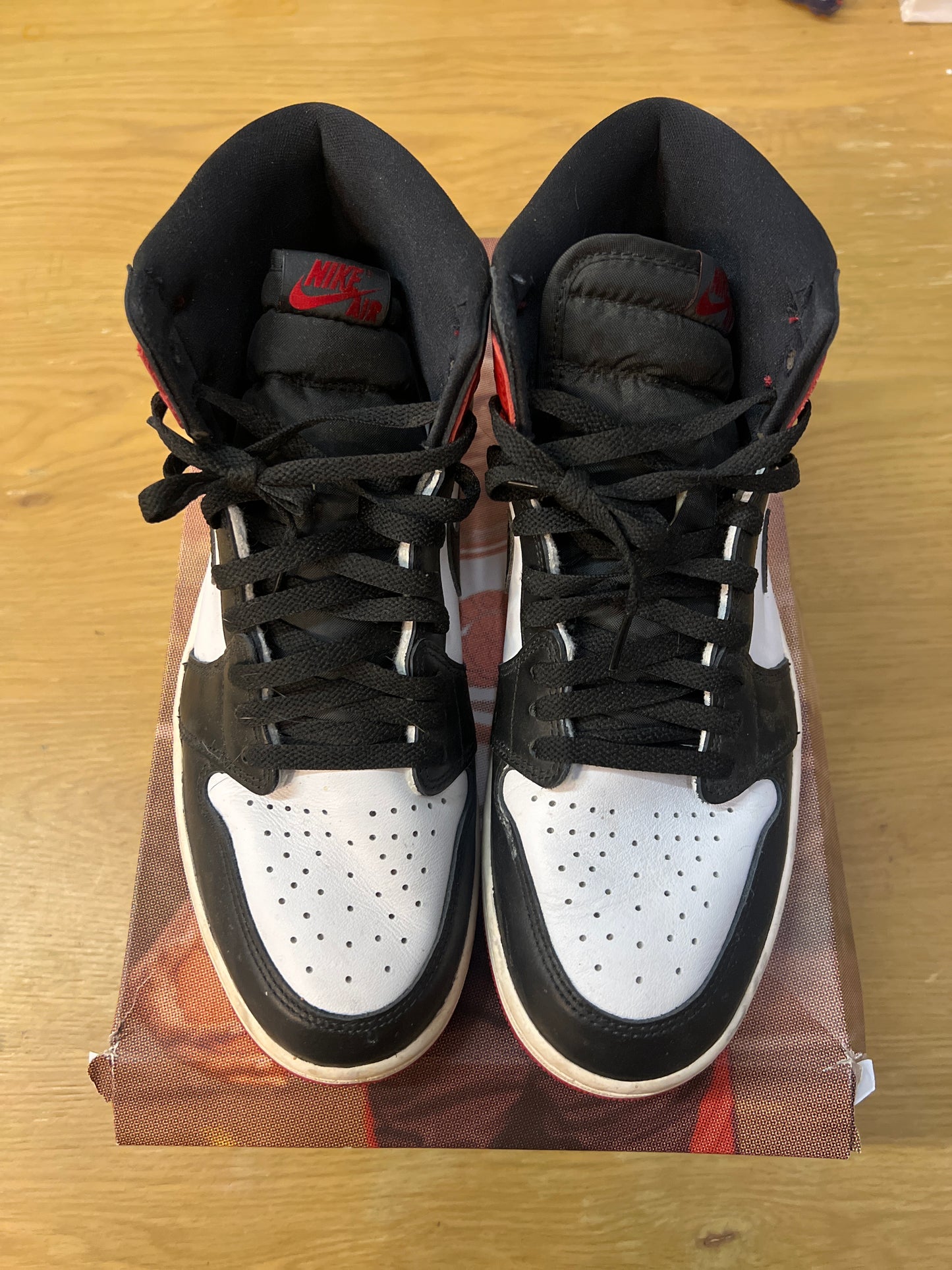 Air Jordan 1 black toe reimagined used sz11.5