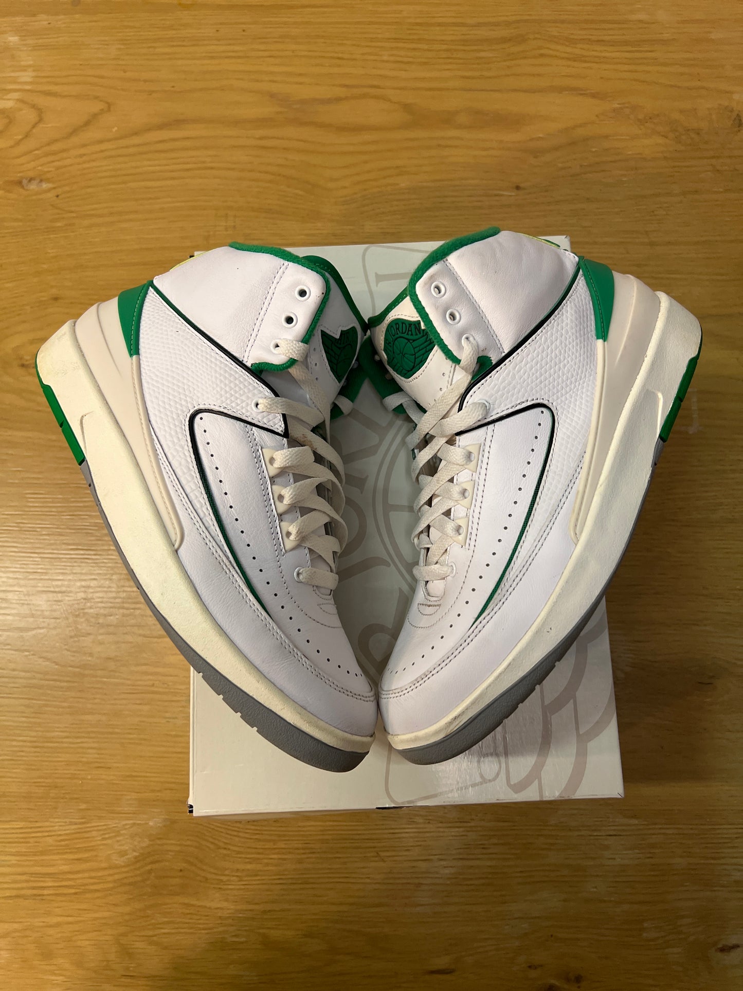 Jordan 2 lucky green used Sz 8.5