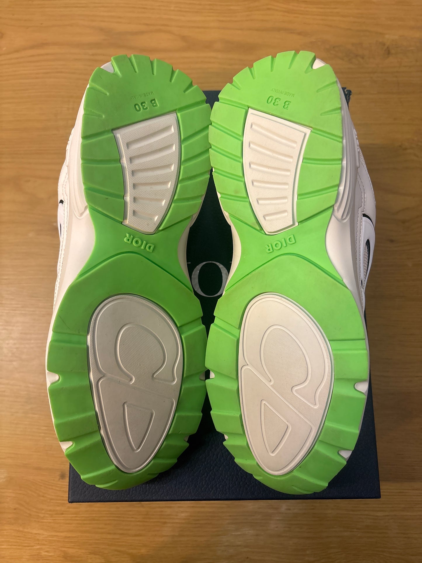 Dior B30 White green used sz 11