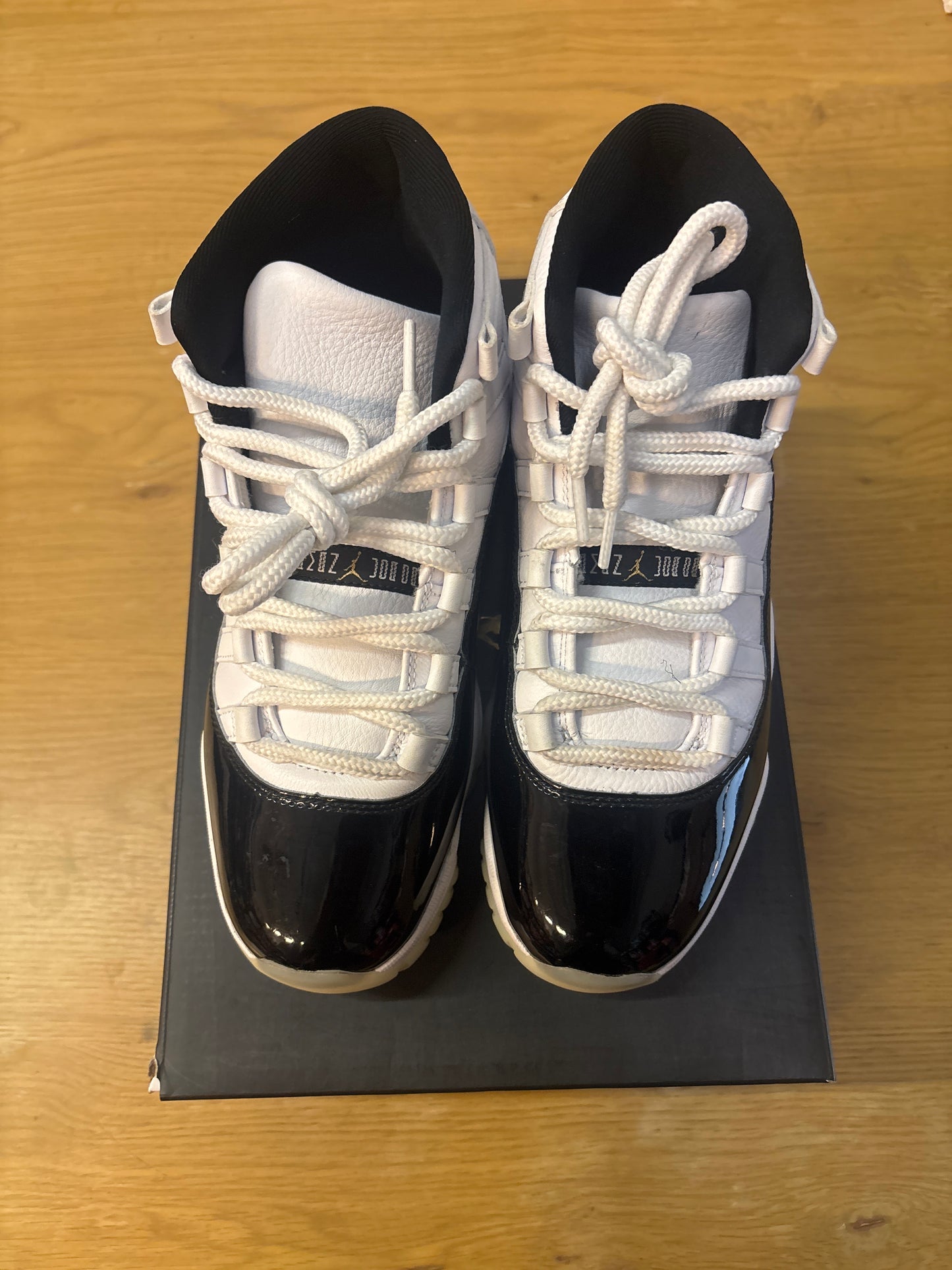 AIR JORDAN 11 RETRO DEFINING MOMENTS 2023 USED SIZE 7.5