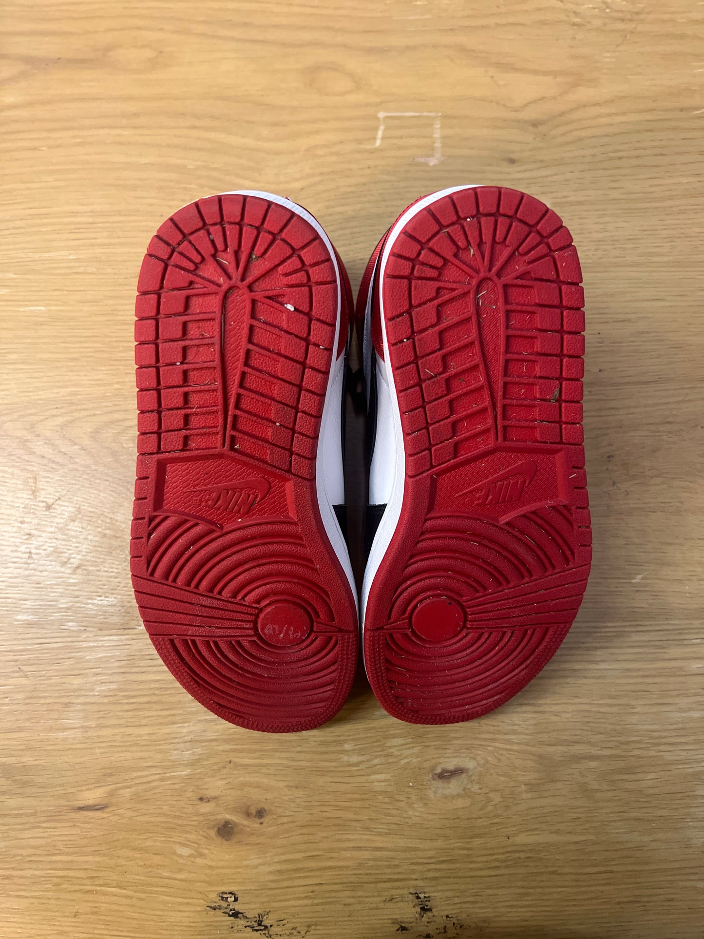 Air Jordan 1 satin