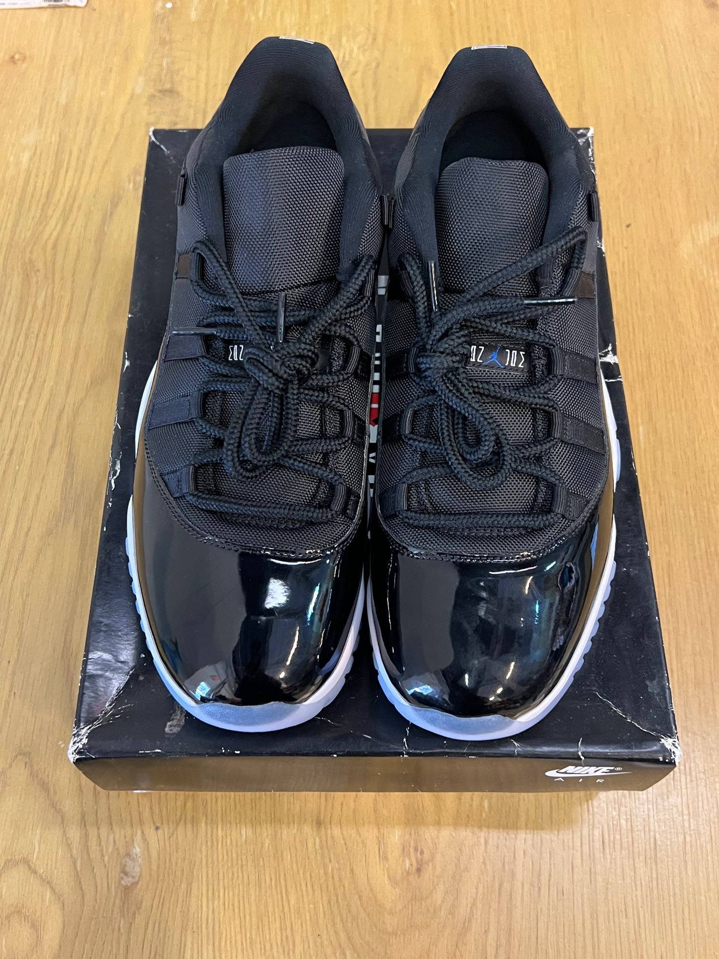 AIR JORDAN 11 RETRO LOW SPACE JAM Used Sz 14