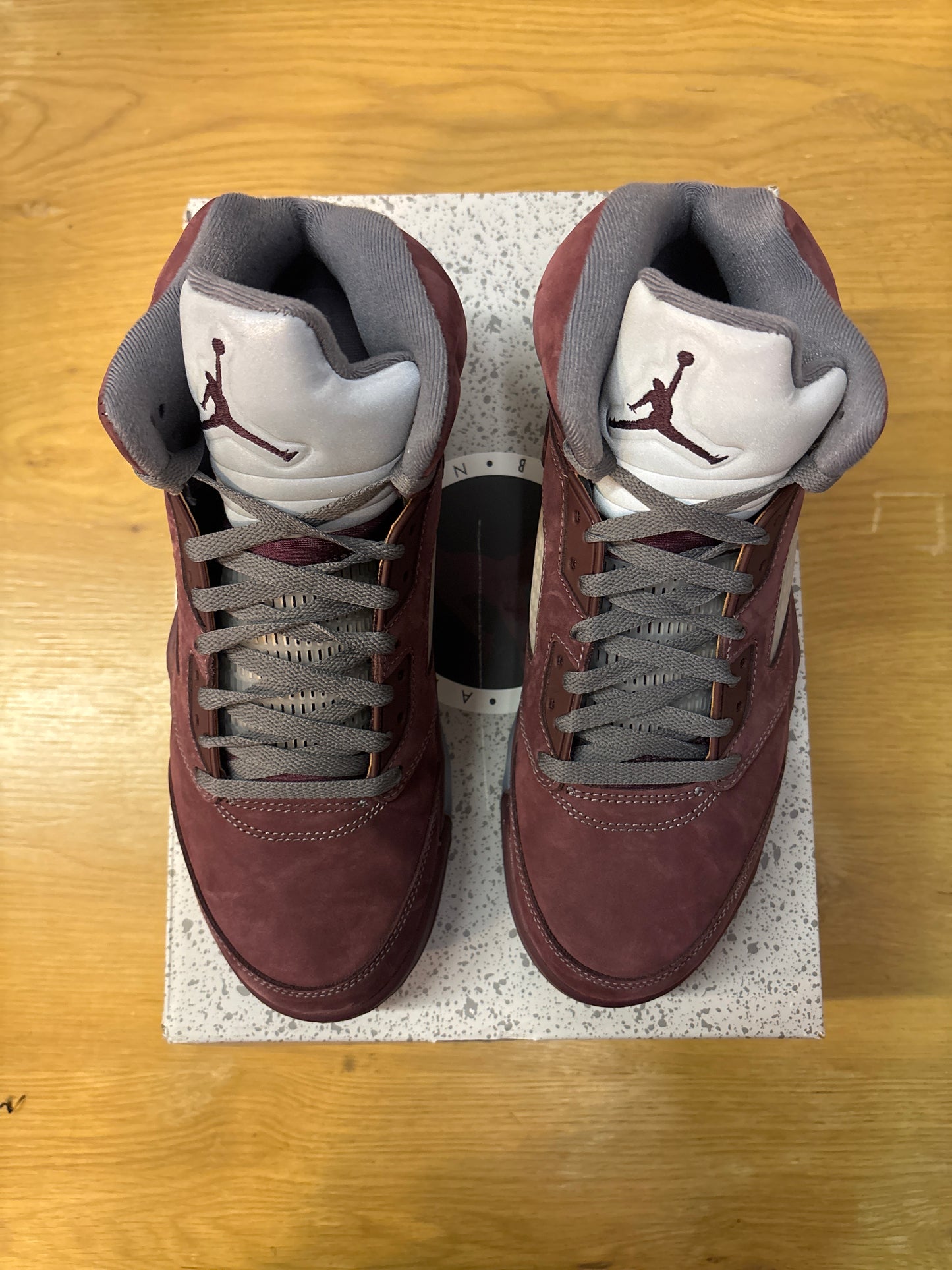 Jordan 5 Burgundy Used Size 10.5