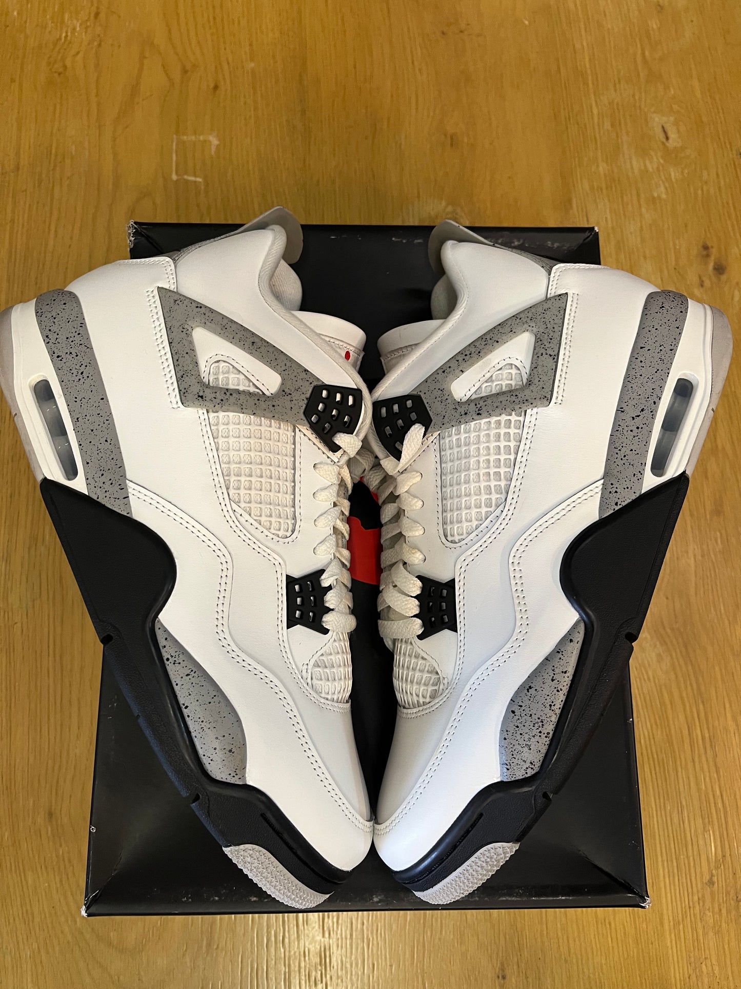 AIR JORDAN 4 RETRO OG WHITE CEMENT  Used Sz 12 2
