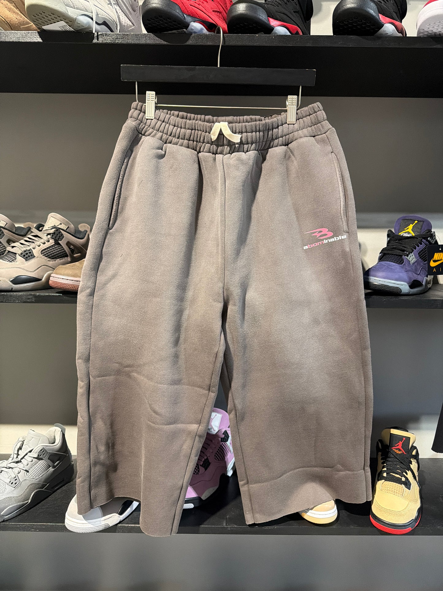 ABOMINABLE B LOGO GREY/PINK SHORTS