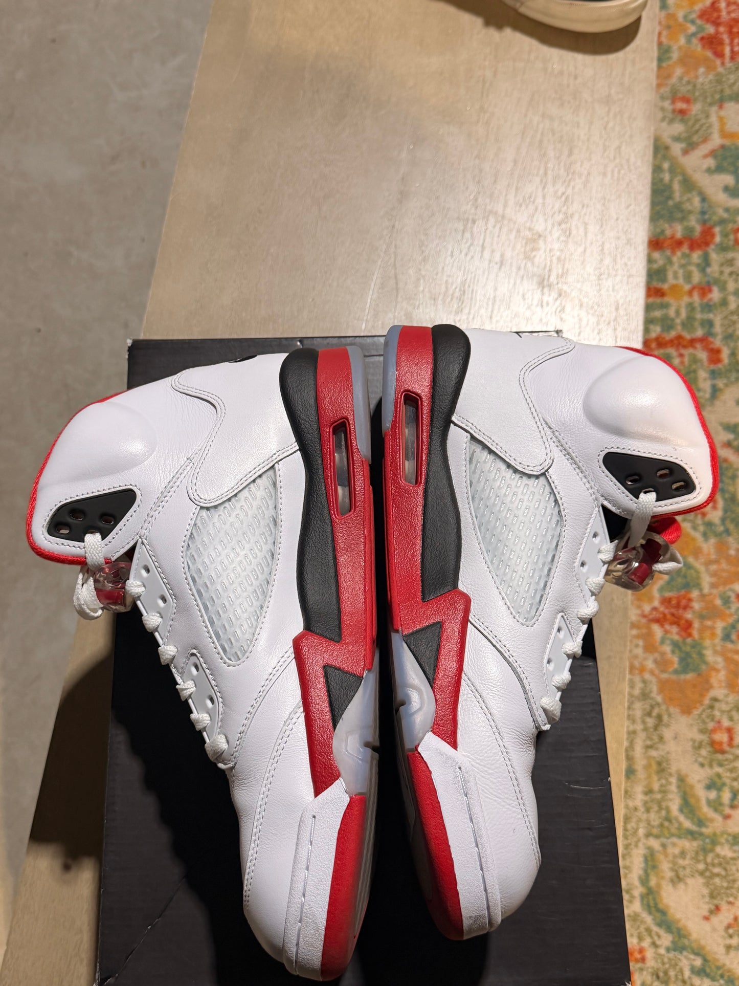 Jordan 5 Fire Red Used Sz 12 (2)