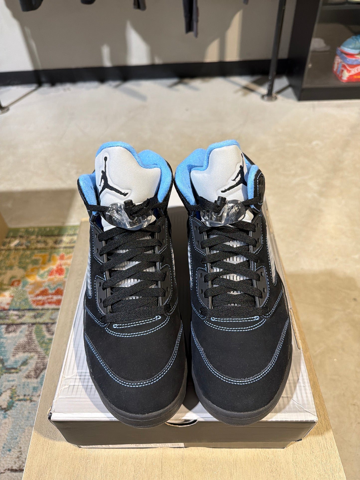 Jordan 5 Black University Blue Used Sz 9.5