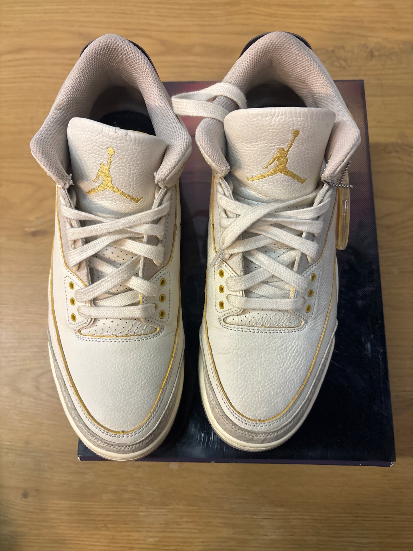 BALVIN X JORDAN 3 MEDELLIN SUNSET USED SZ 9.5
