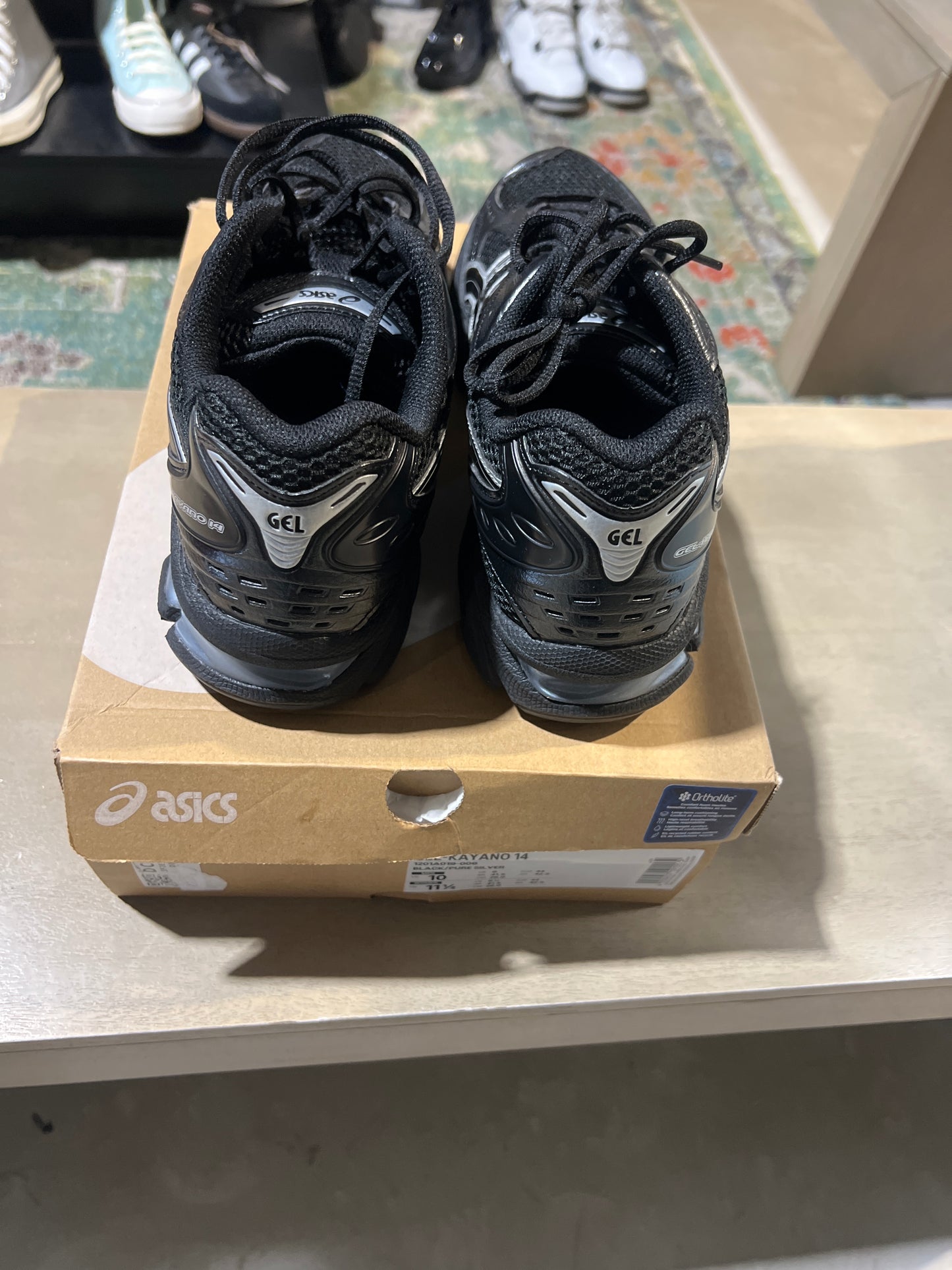 ASICS gel kayano 14 black used sz 10
