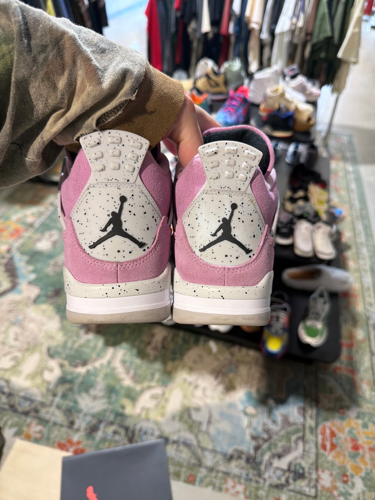 jordan 4 orchid wmns used size 8.5W
