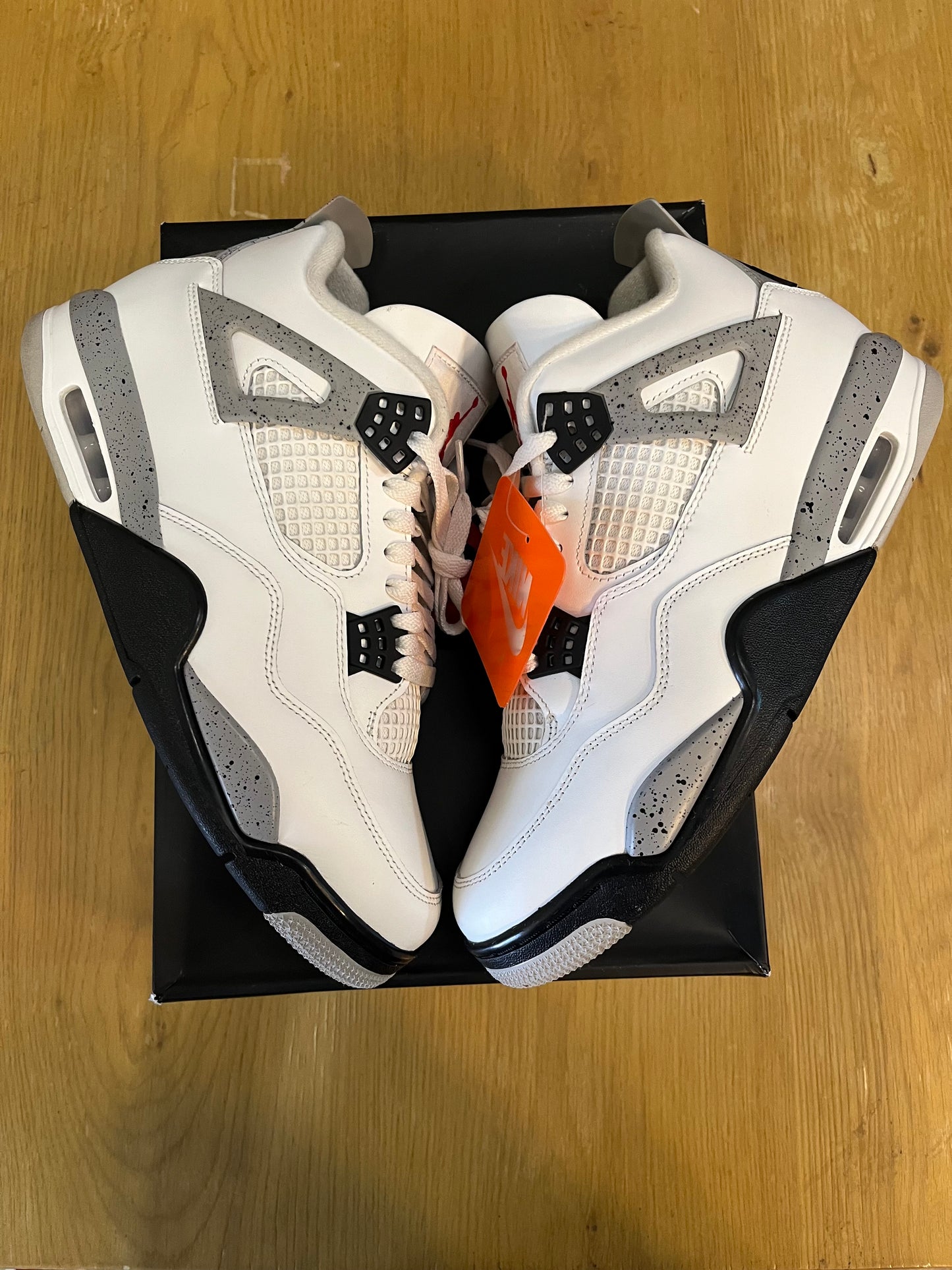 Jordan 4 White cement used size 10.5