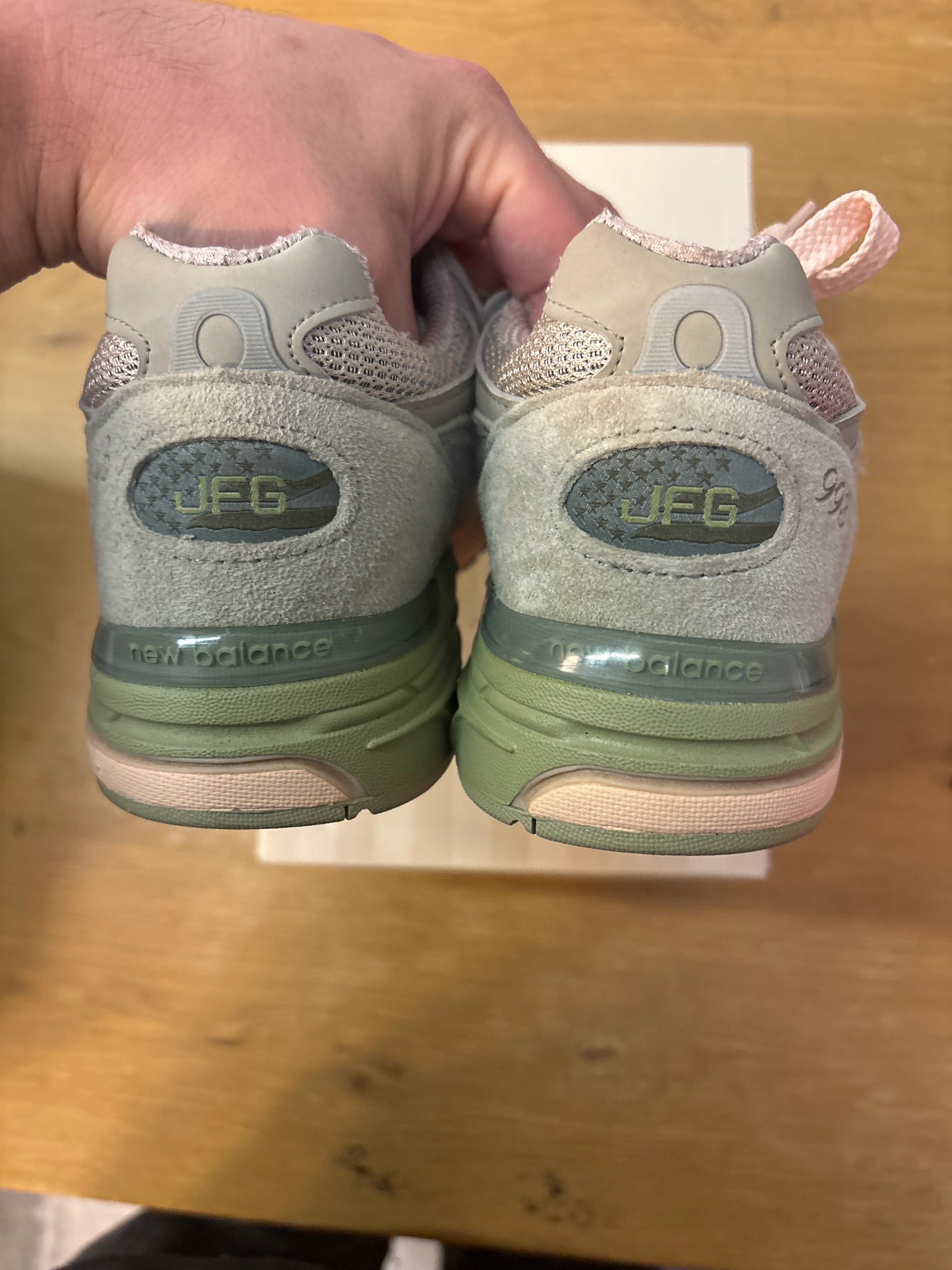 JOE FRESHGOODS X 993  - SAGE used sz 8