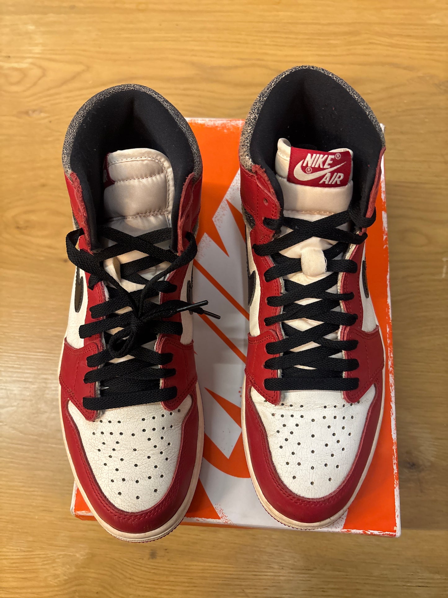 JORDAN 1 HIGH CHICAGO LOST And Found Used Size 10 (1)
