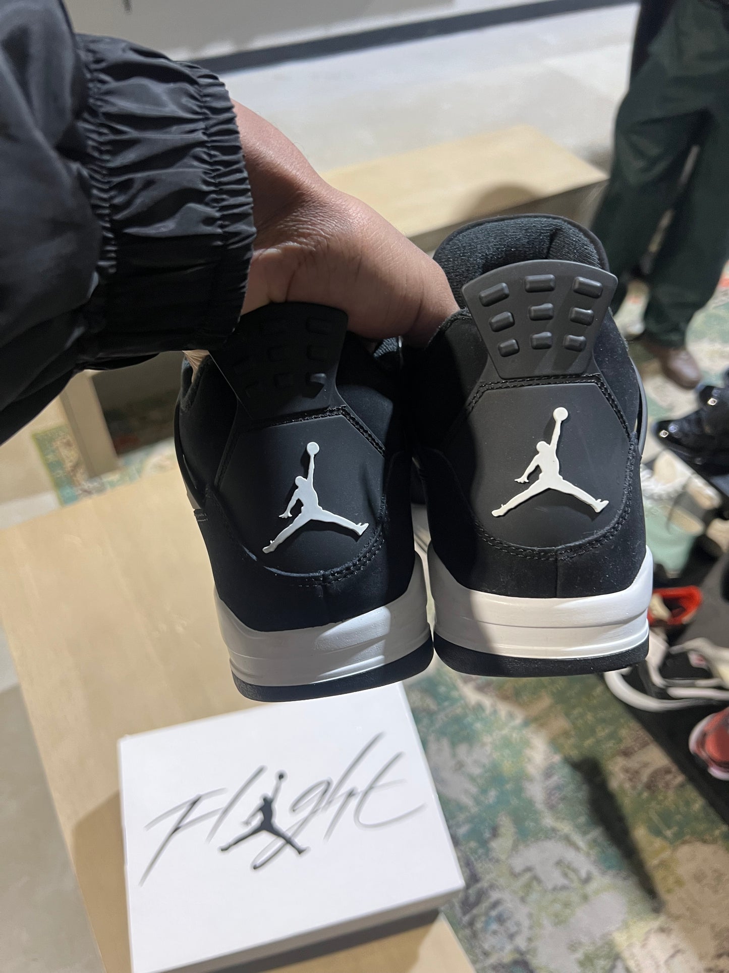 Jordan 4 White Thunder Used Sz 11