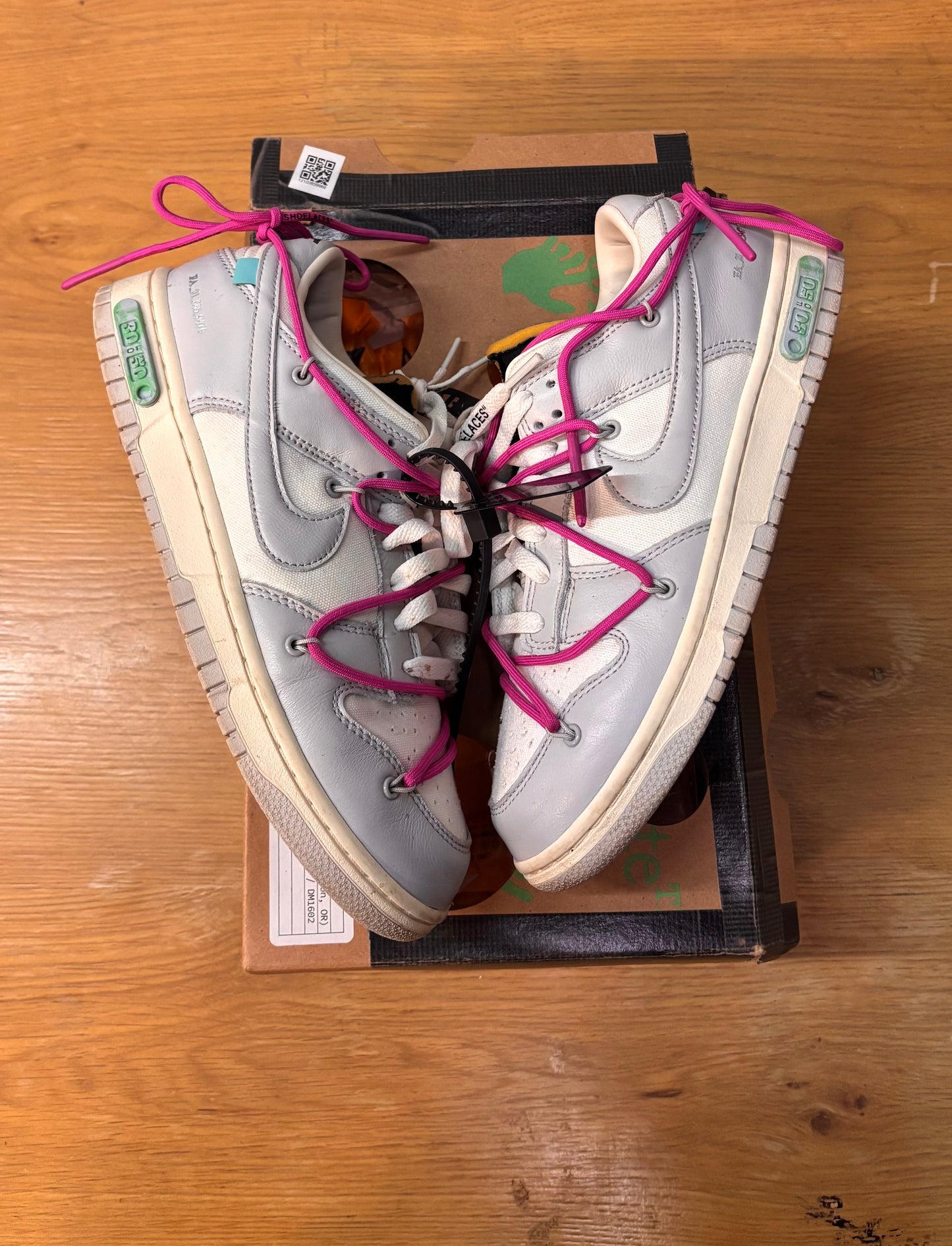 Off white x Dunk low lot 30 of 50 used