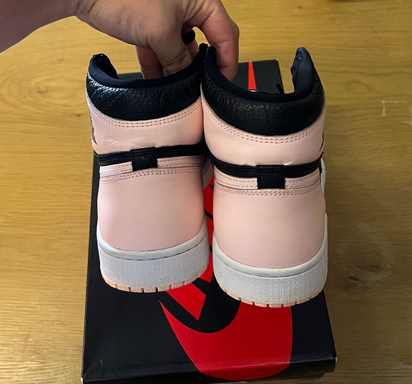 AIR JORDAN 1 RETRO HIGH OG CRIMSON TINT Used sz 8.5