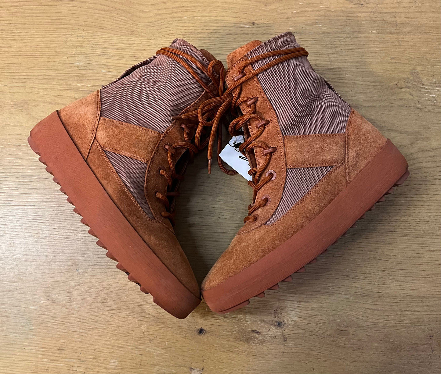 Yeezy Wmns Season 3 Lace Up Suede Boot Used Sz 9.5W