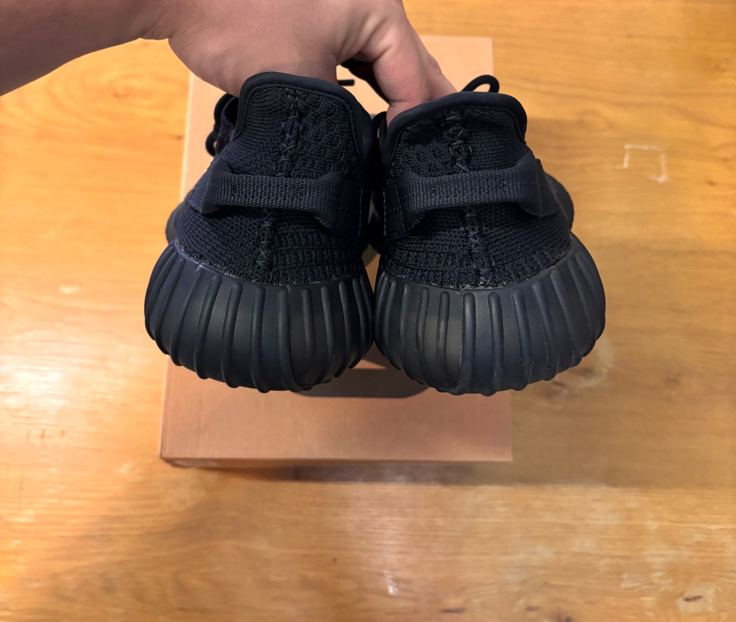 Adidas Yeezy 350 onyx used size 8.5