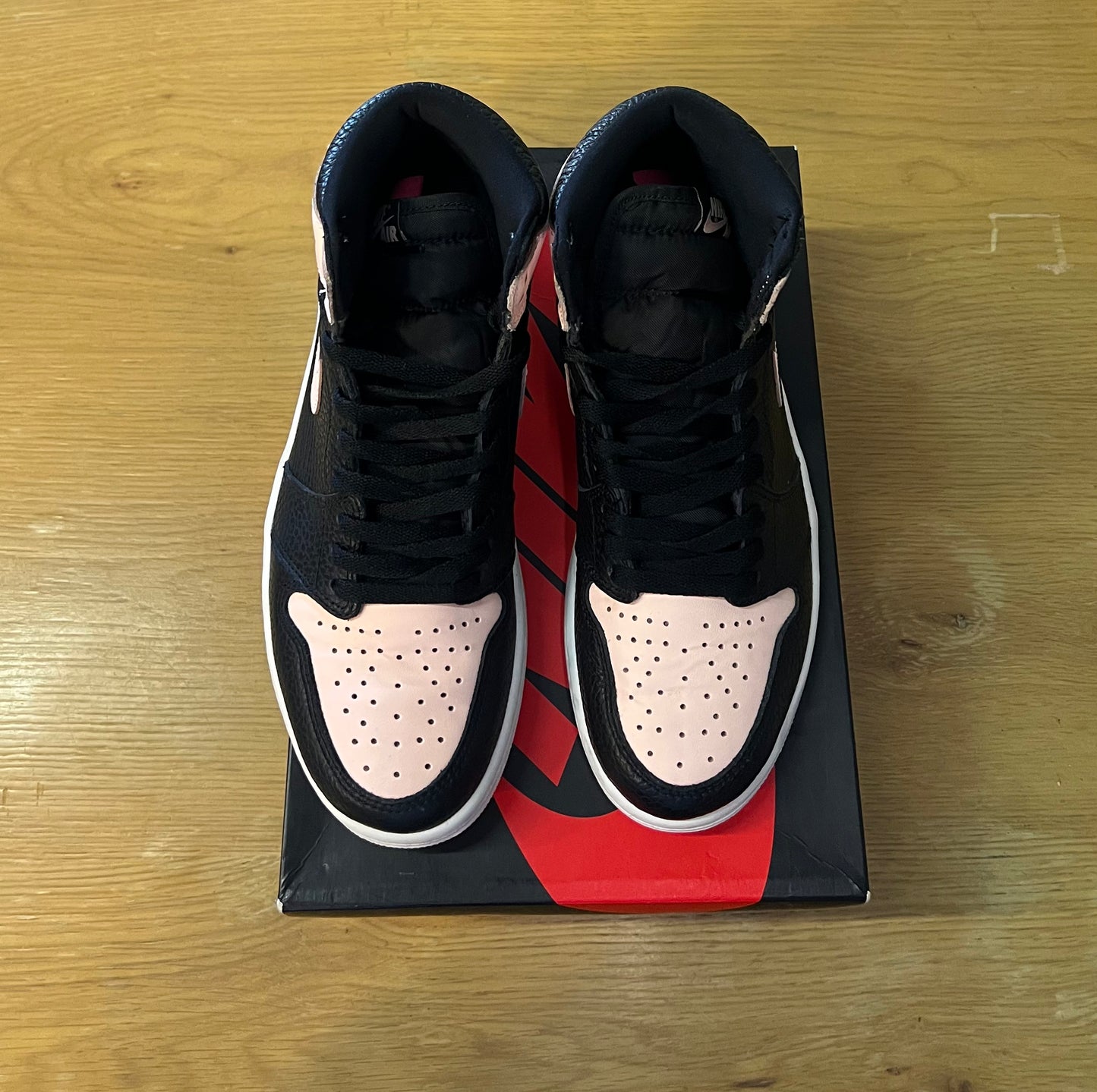 AIR JORDAN 1 RETRO HIGH OG CRIMSON TINT Used sz 8.5