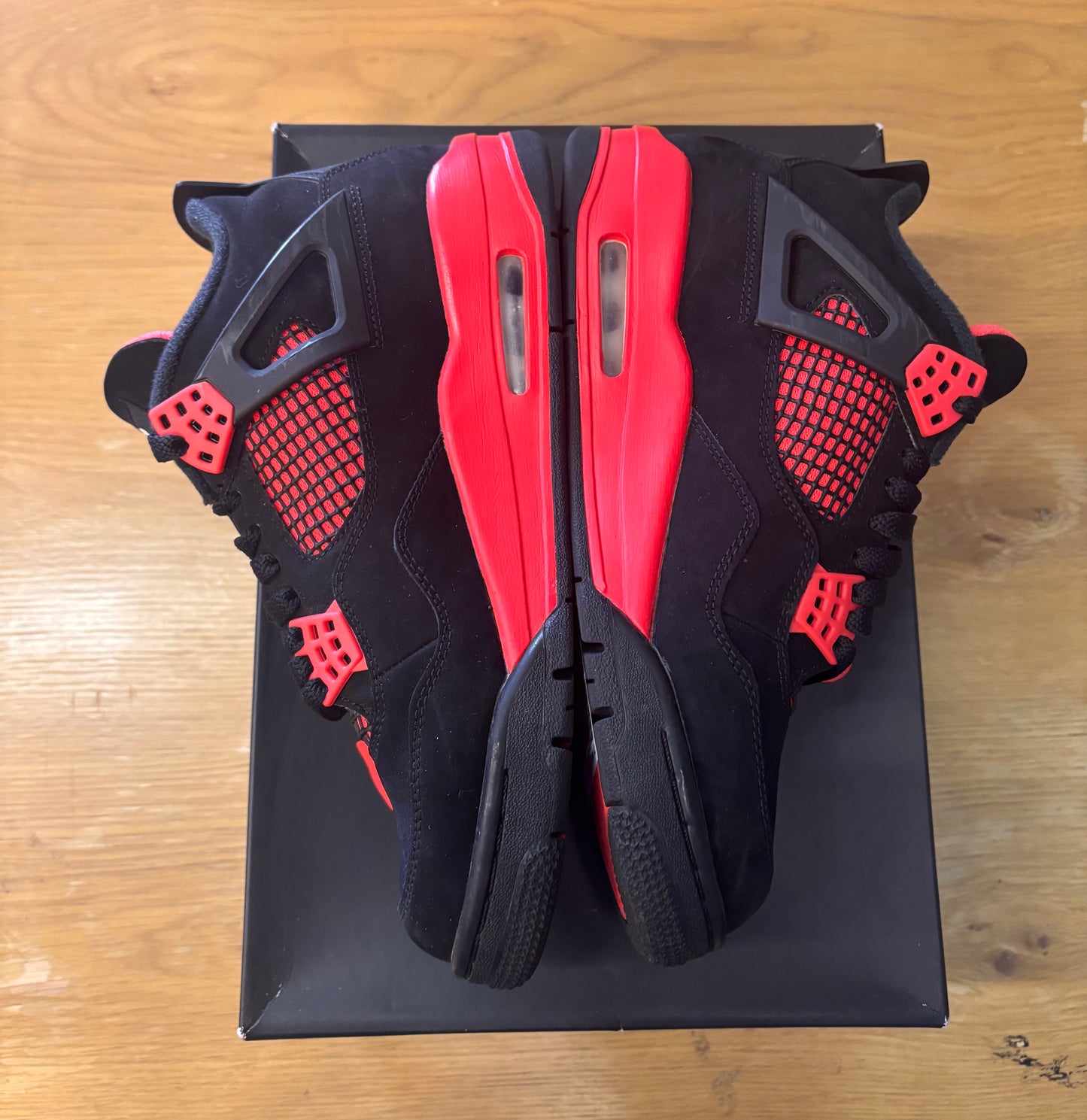 AIR JORDAN 4 RETRO RED THUNDER USED SIZE 8