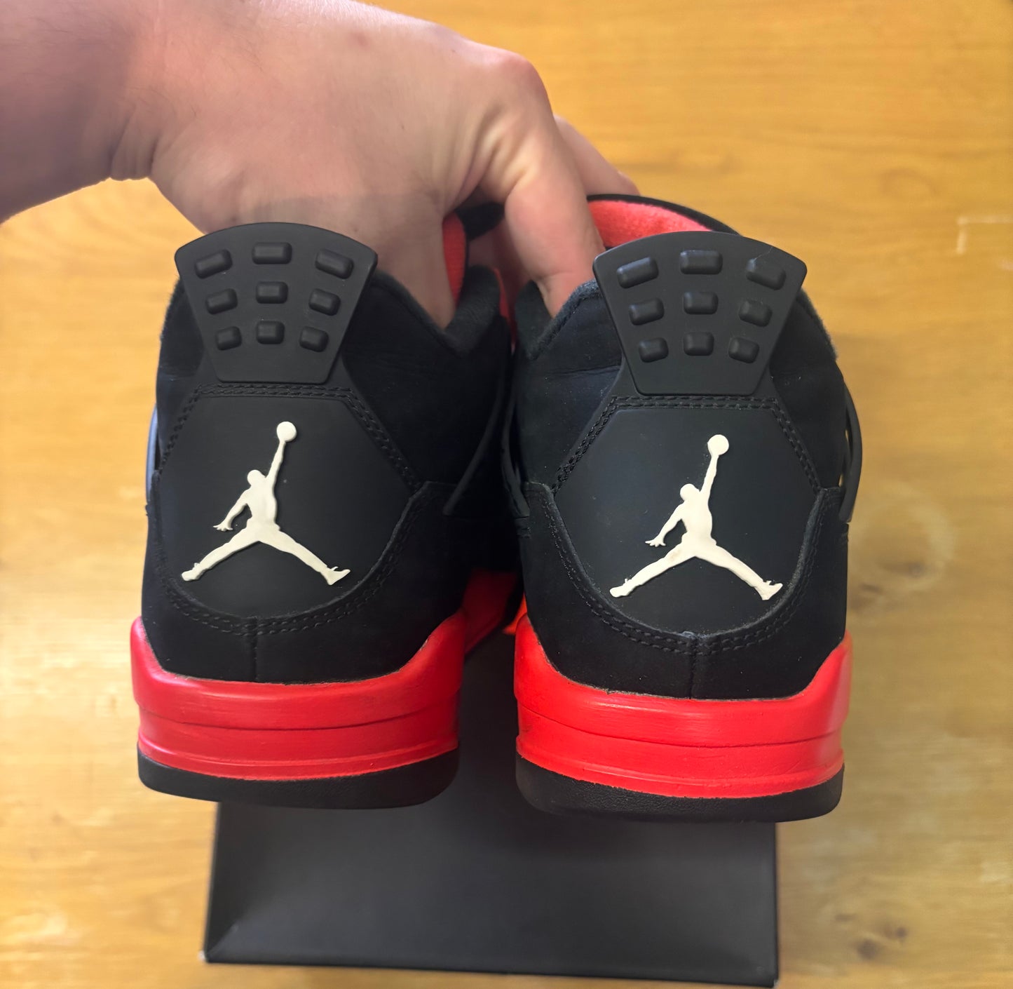 AIR JORDAN 4 RETRO RED THUNDER USED SIZE 8