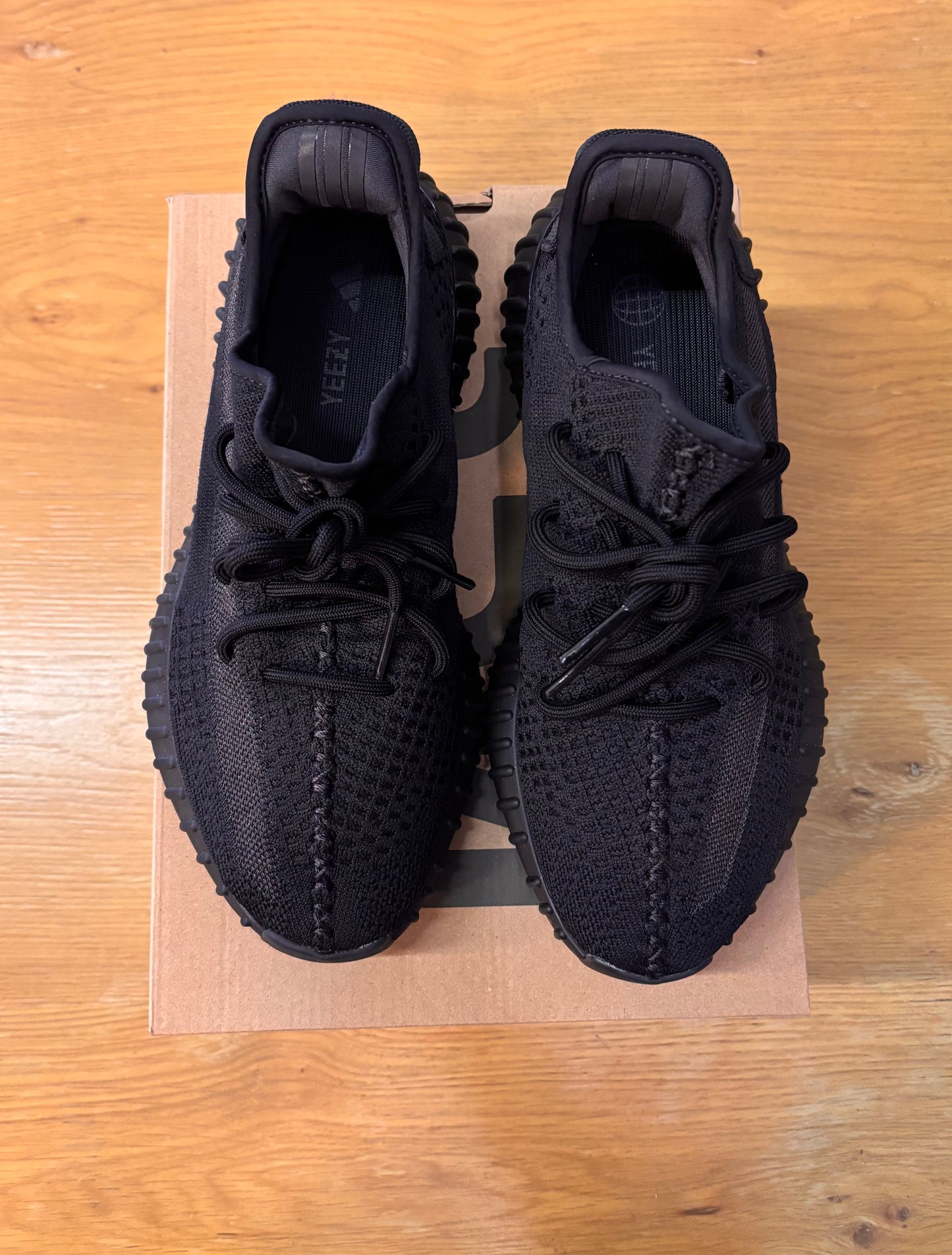 Adidas Yeezy 350 onyx used size 8.5