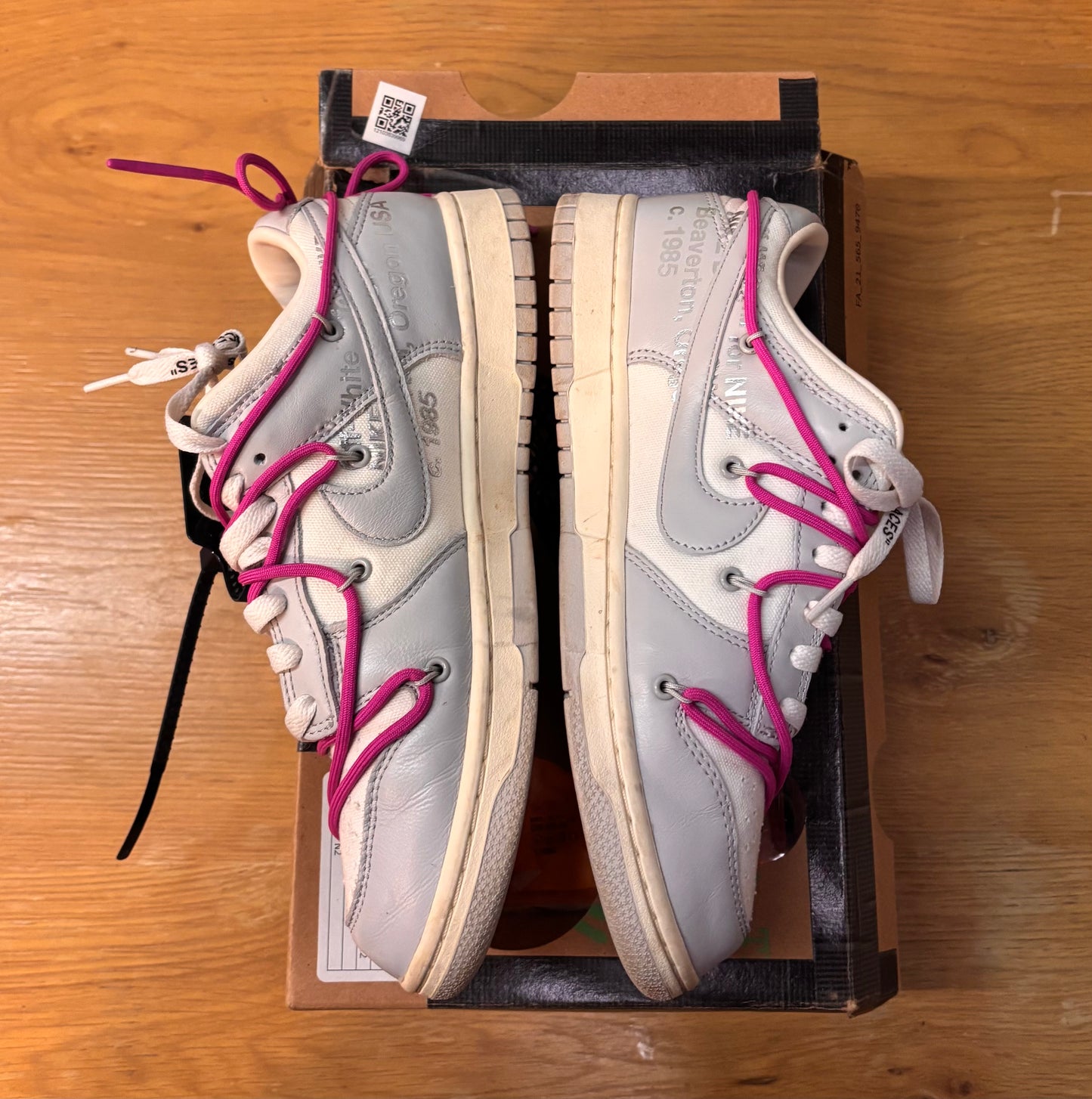 Off white x Dunk low lot 30 of 50 used