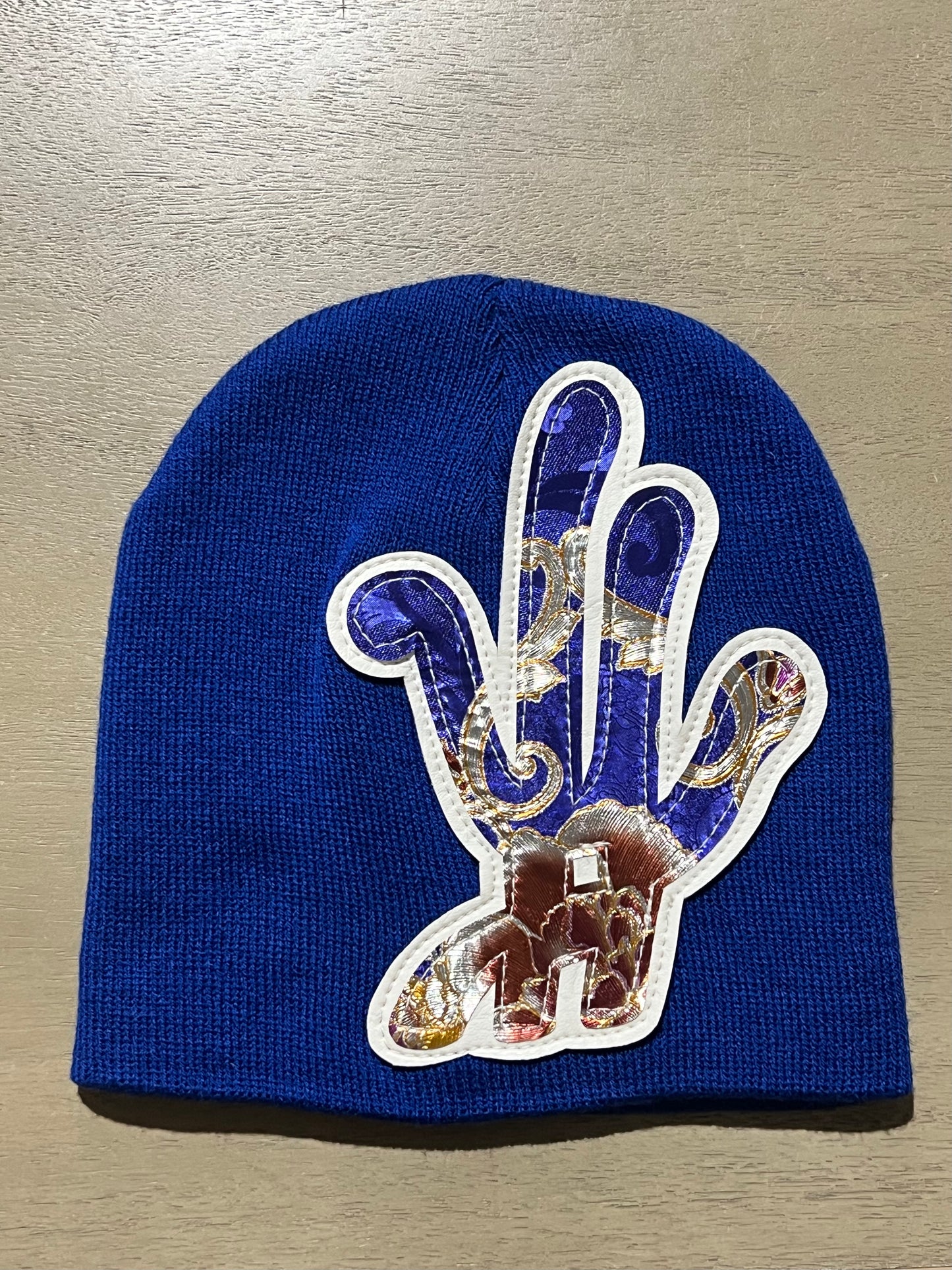 YKWYK Beanie blue and white bronze