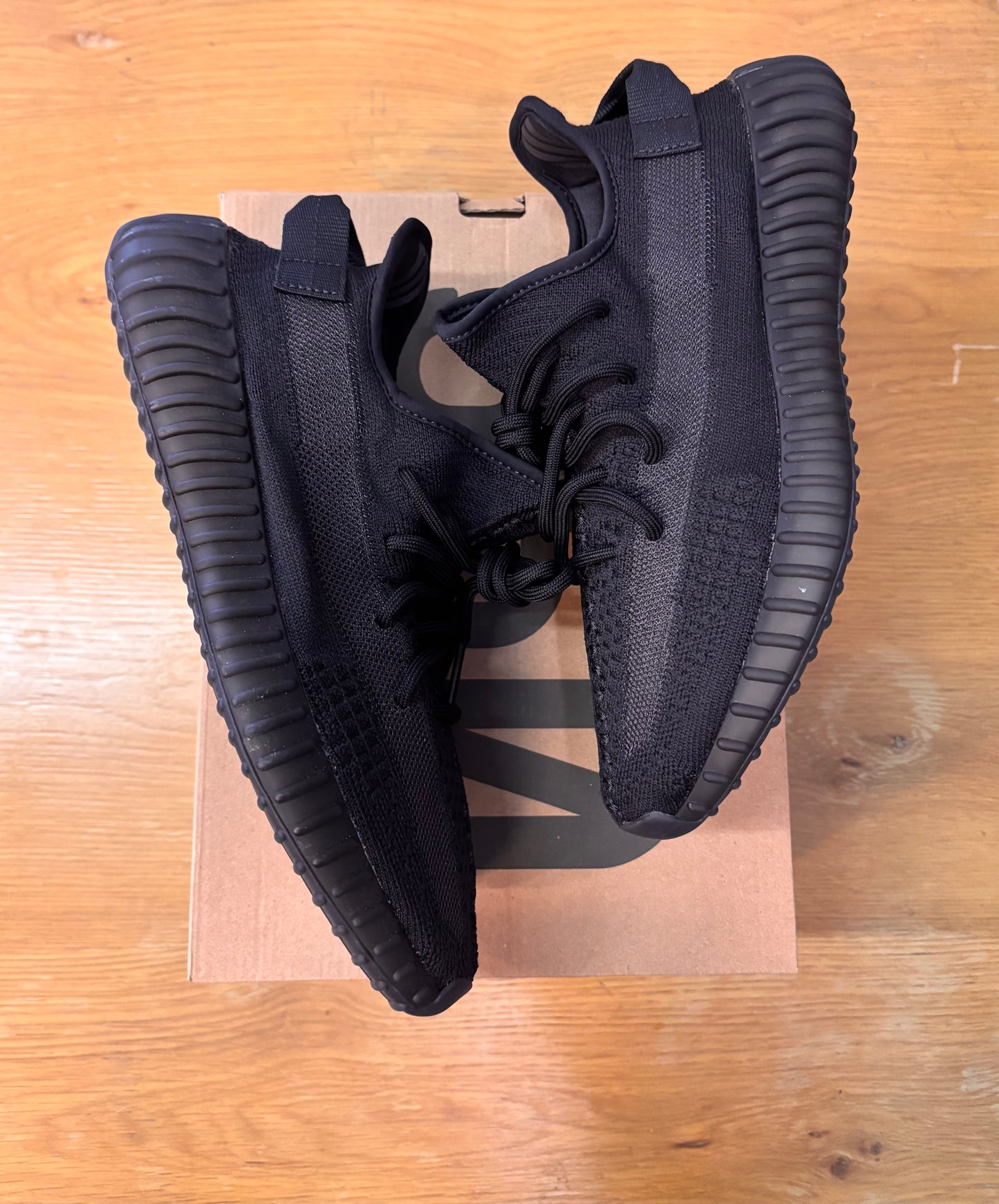 Adidas Yeezy 350 onyx used size 8.5