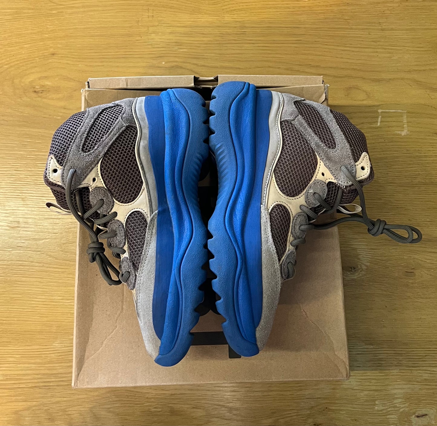 YEEZY DESERT BOOT TAUPE BLUE used 1