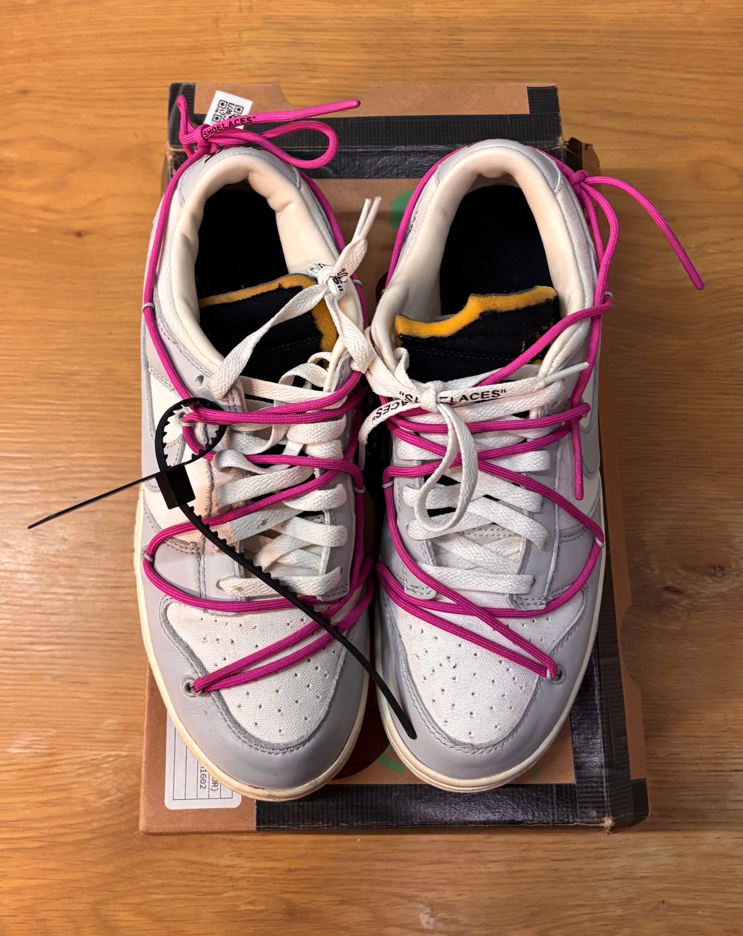 Off white x Dunk low lot 30 of 50 used