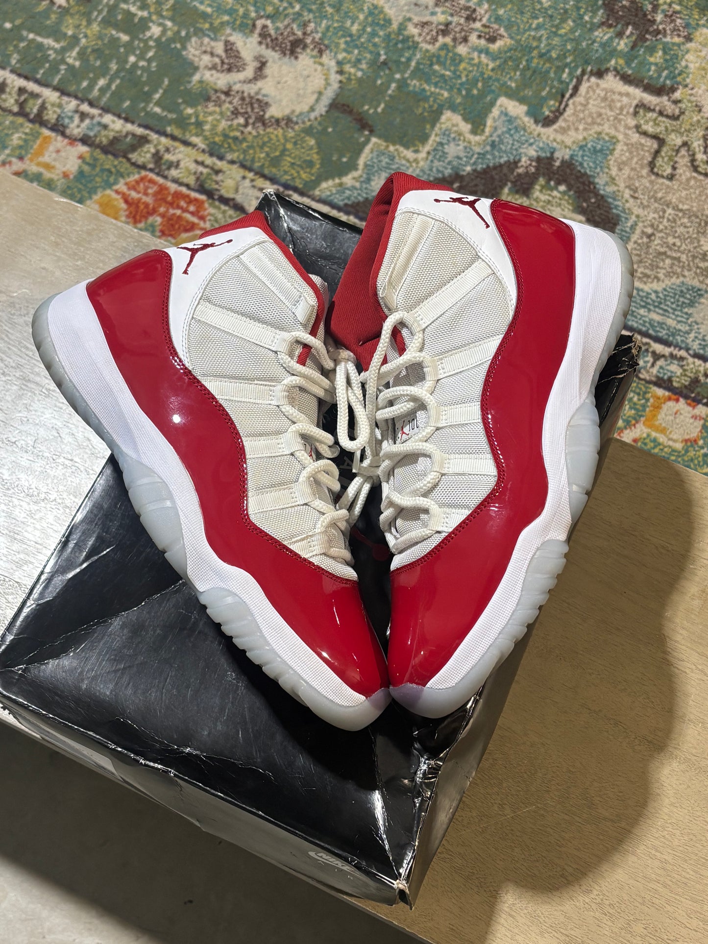 JORDAN 11 CHERRY USED SZ 12